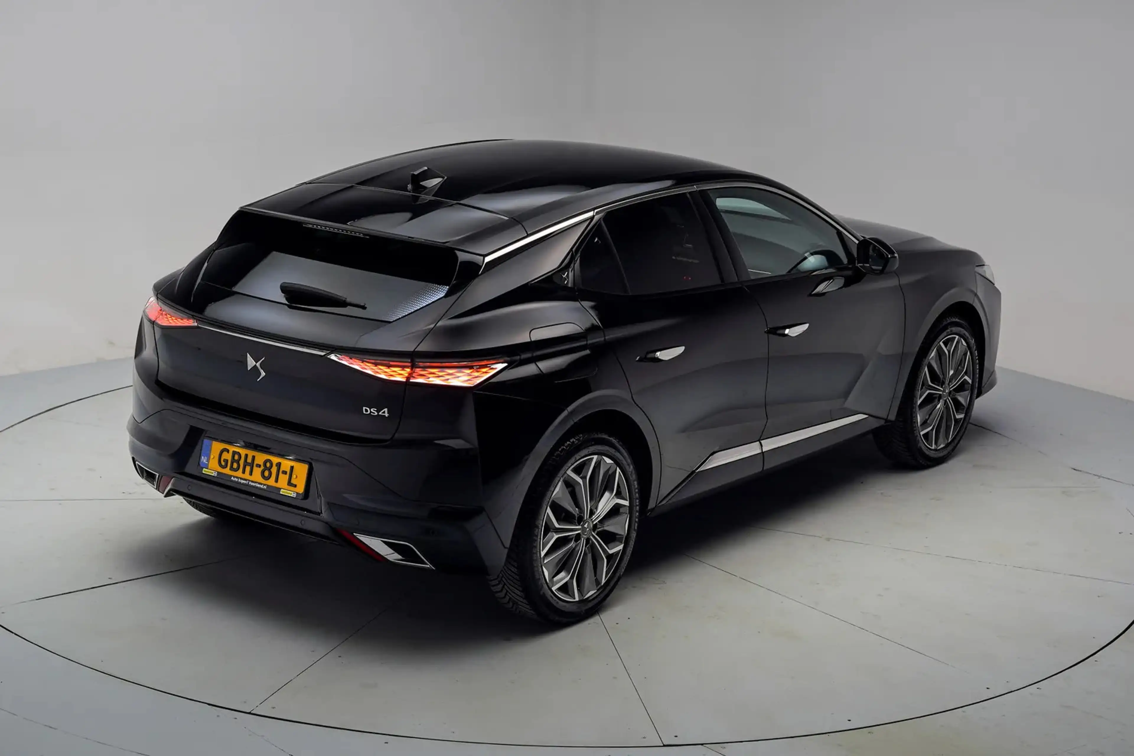 DS Automobiles DS 4 1.2 Pure Bastille Aut. [ Apple Carplay Clima Cruis — photo 13