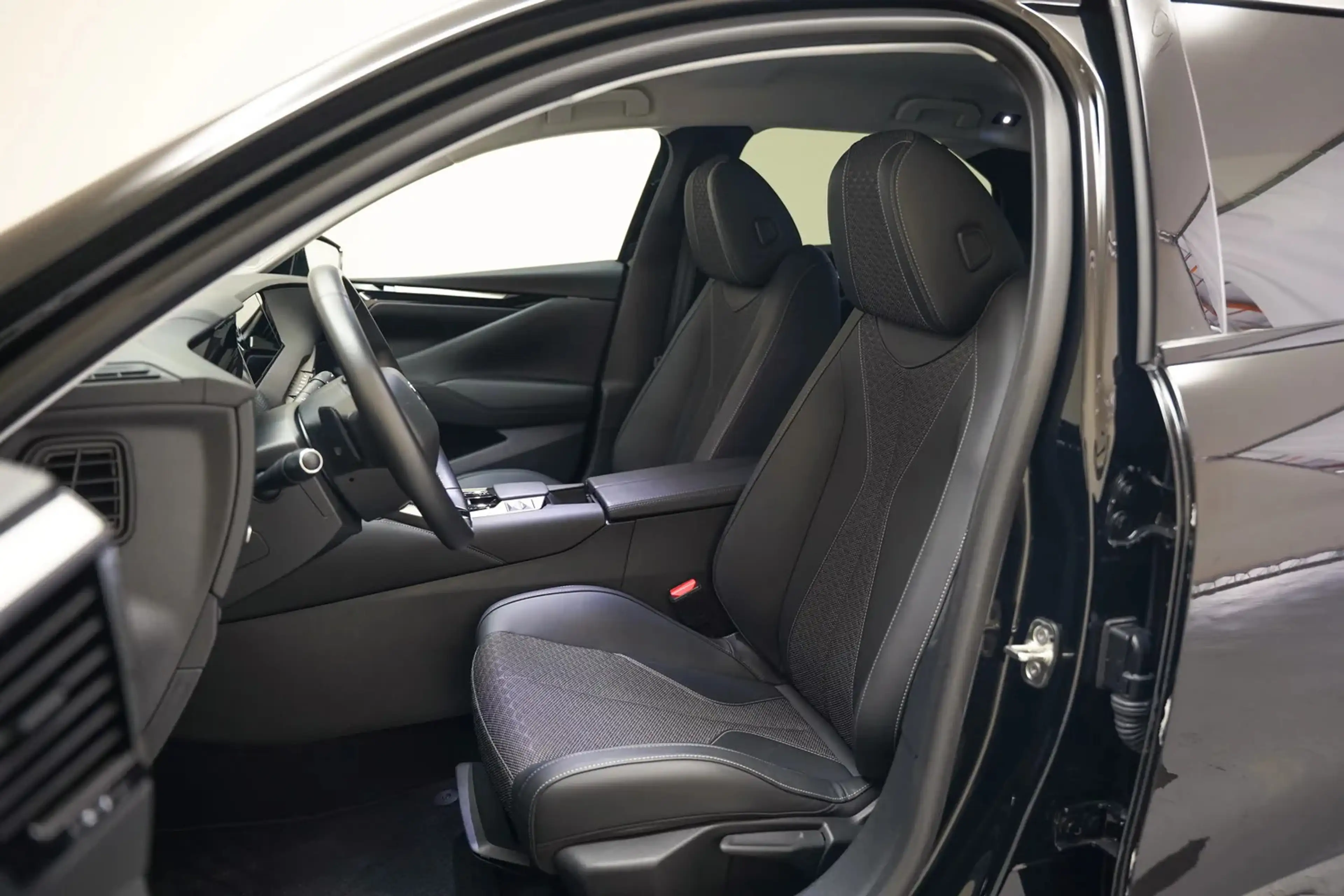 DS Automobiles DS 4 1.2 Pure Bastille Aut. [ Apple Carplay Clima Cruis — photo 9