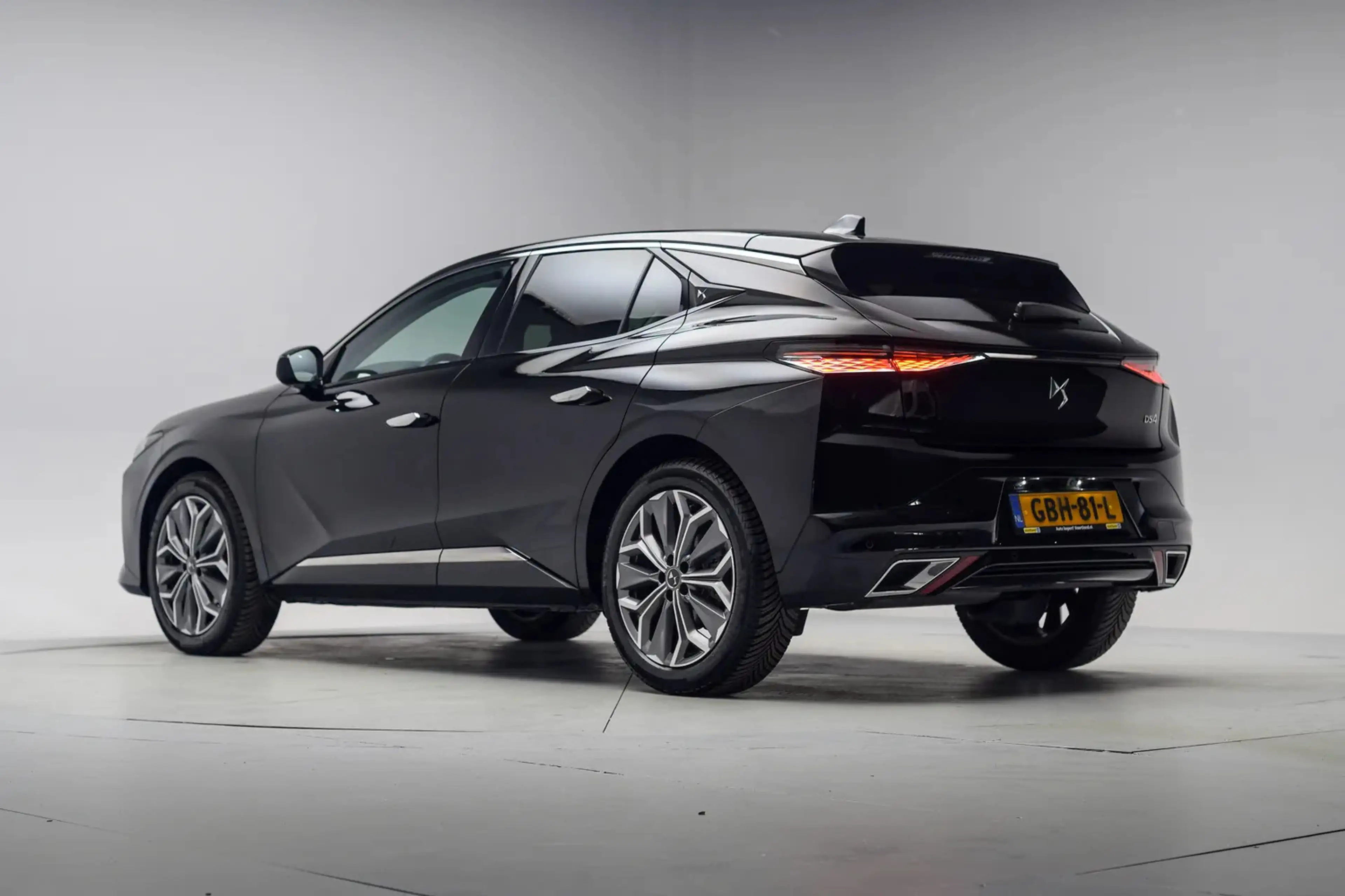 DS Automobiles DS 4 1.2 Pure Bastille Aut. [ Apple Carplay Clima Cruis — photo 3