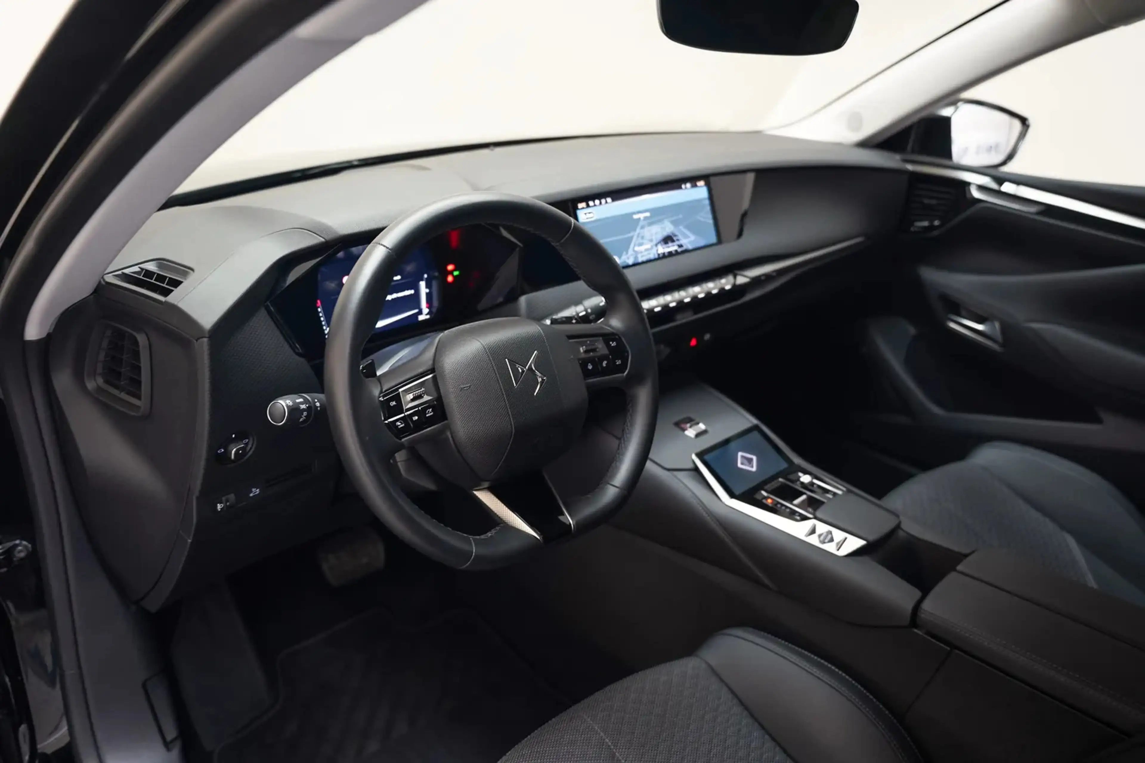 DS Automobiles DS 4 1.2 Pure Bastille Aut. [ Apple Carplay Clima Cruis — photo 14