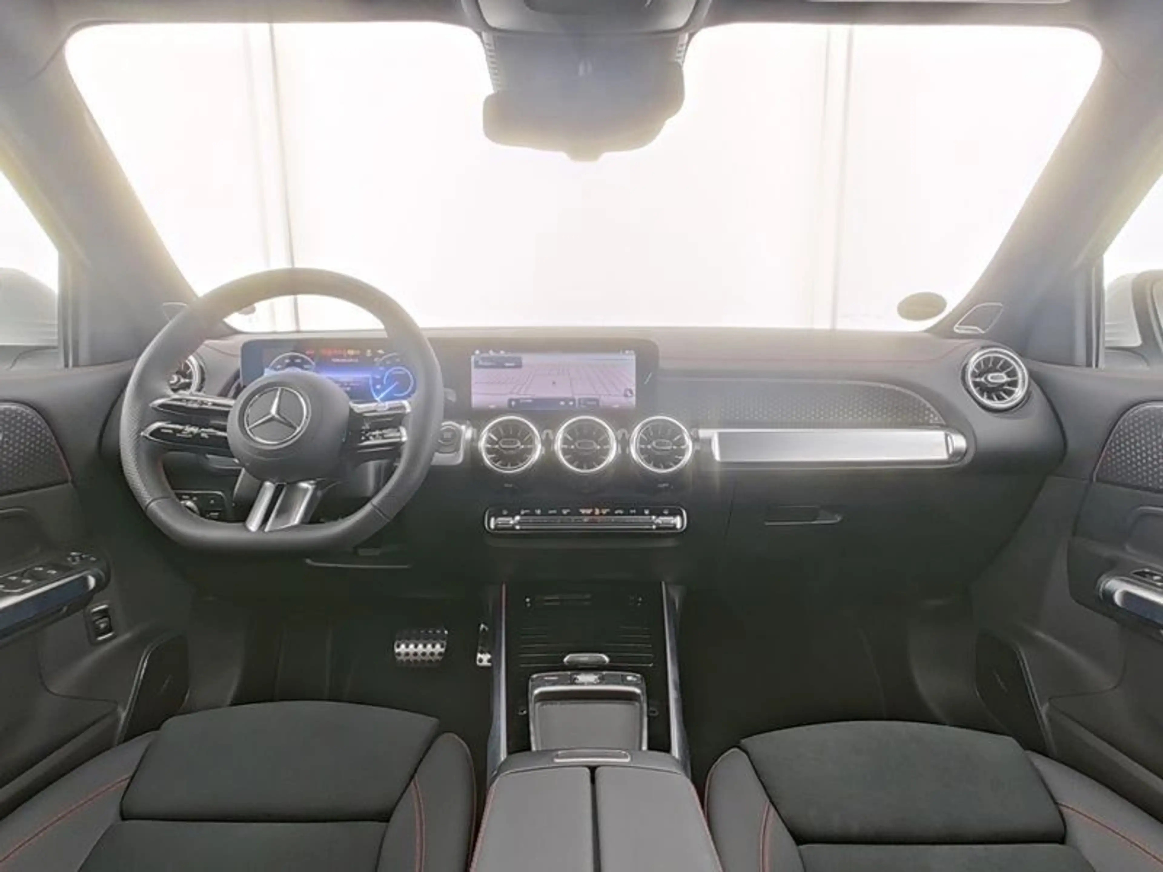 Mercedes-Benz EQB 300 4M AMG-ADVANCED+ MEMO FAP PANO 360° WDGS — photo 9