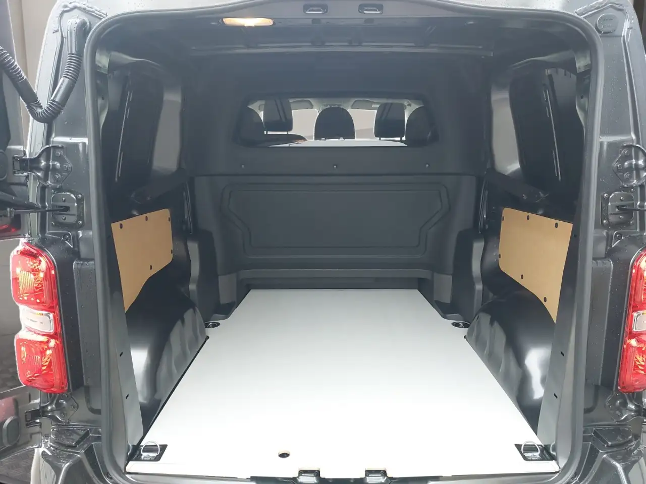 Fiat Scudo DoKa M BlueHDi 180 Automatik 11