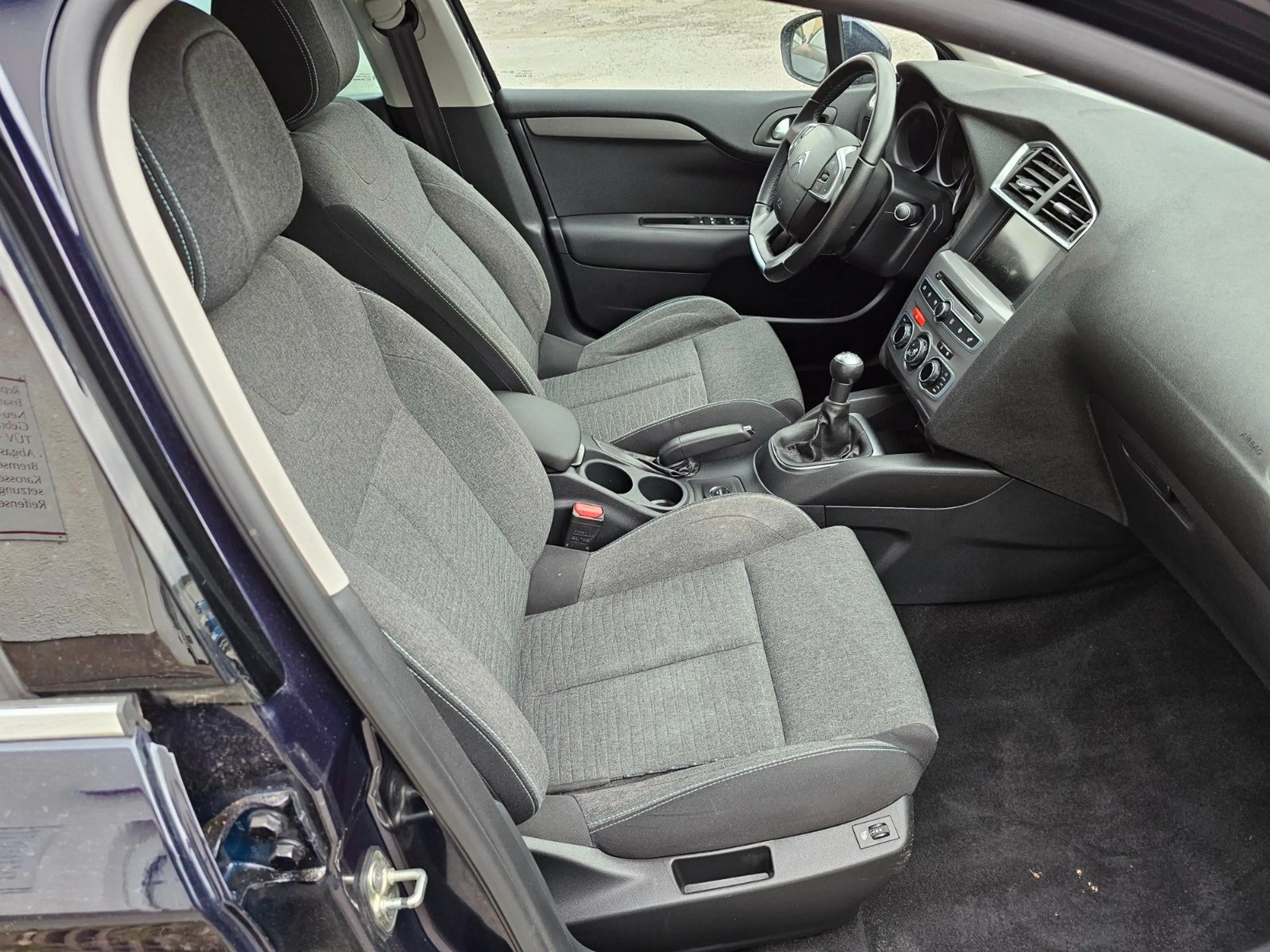 Citroen C4 Lim. Selection — photo 6
