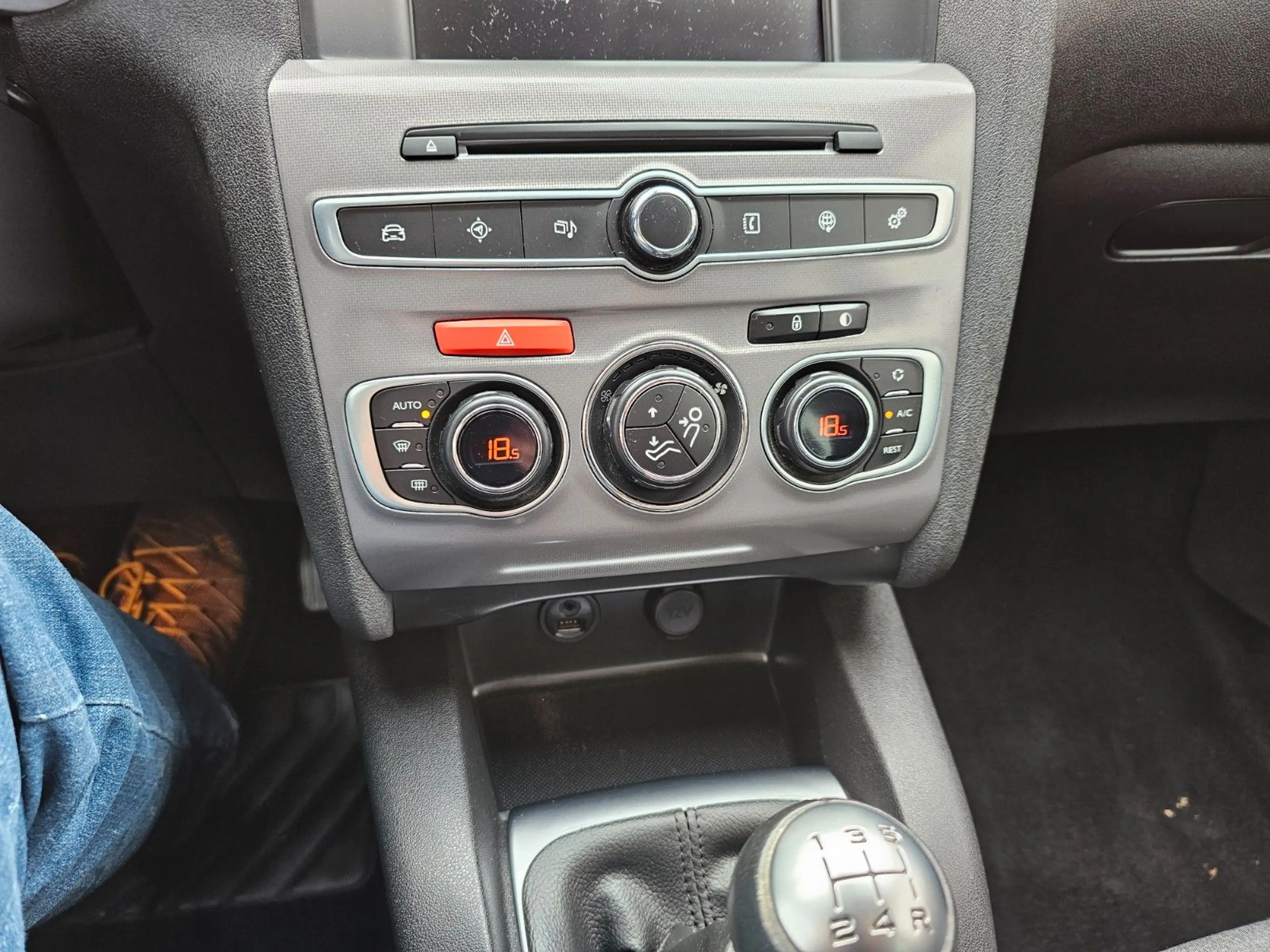 Citroen C4 Lim. Selection — photo 8