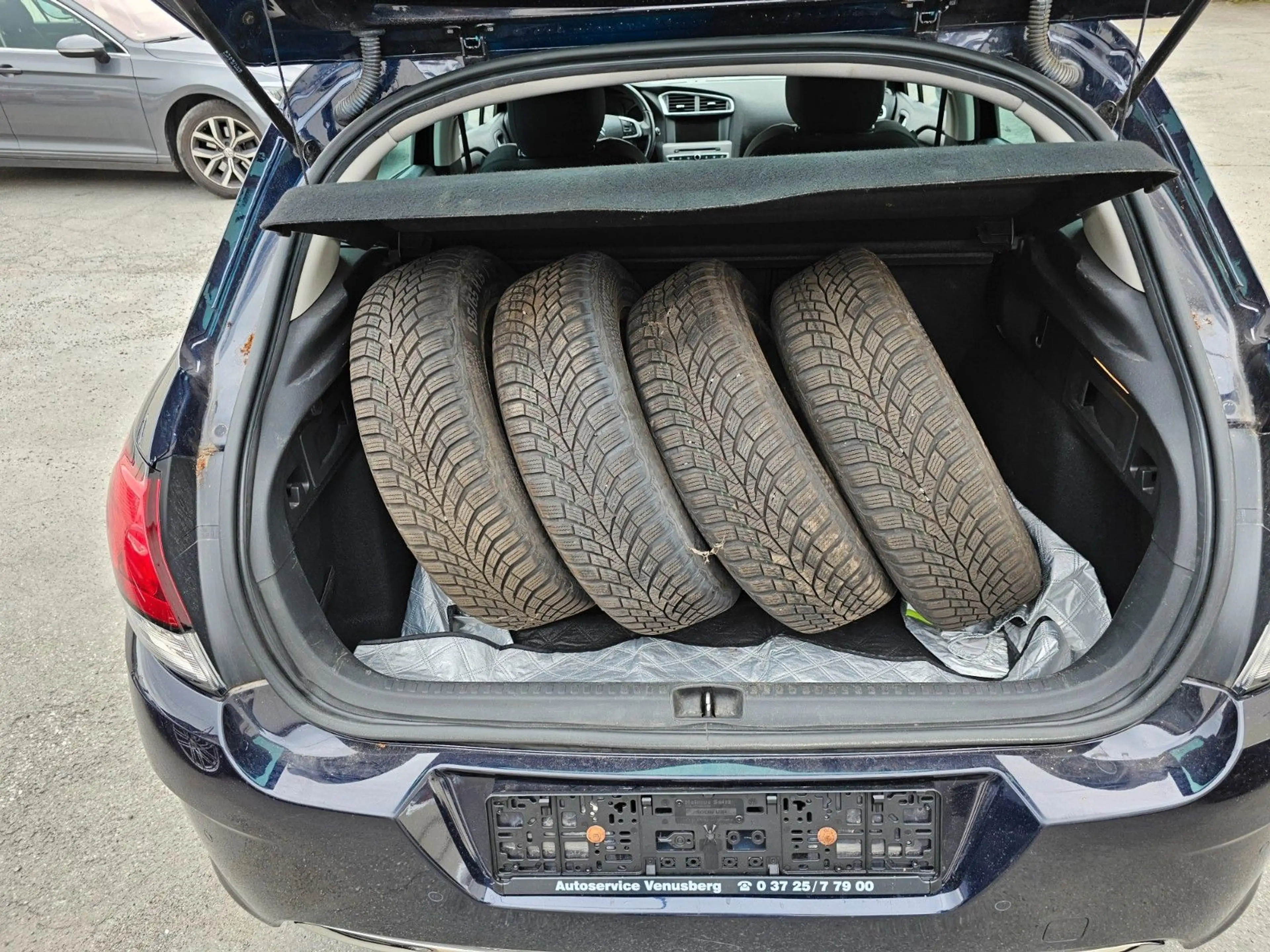 Citroen C4 Lim. Selection — photo 11