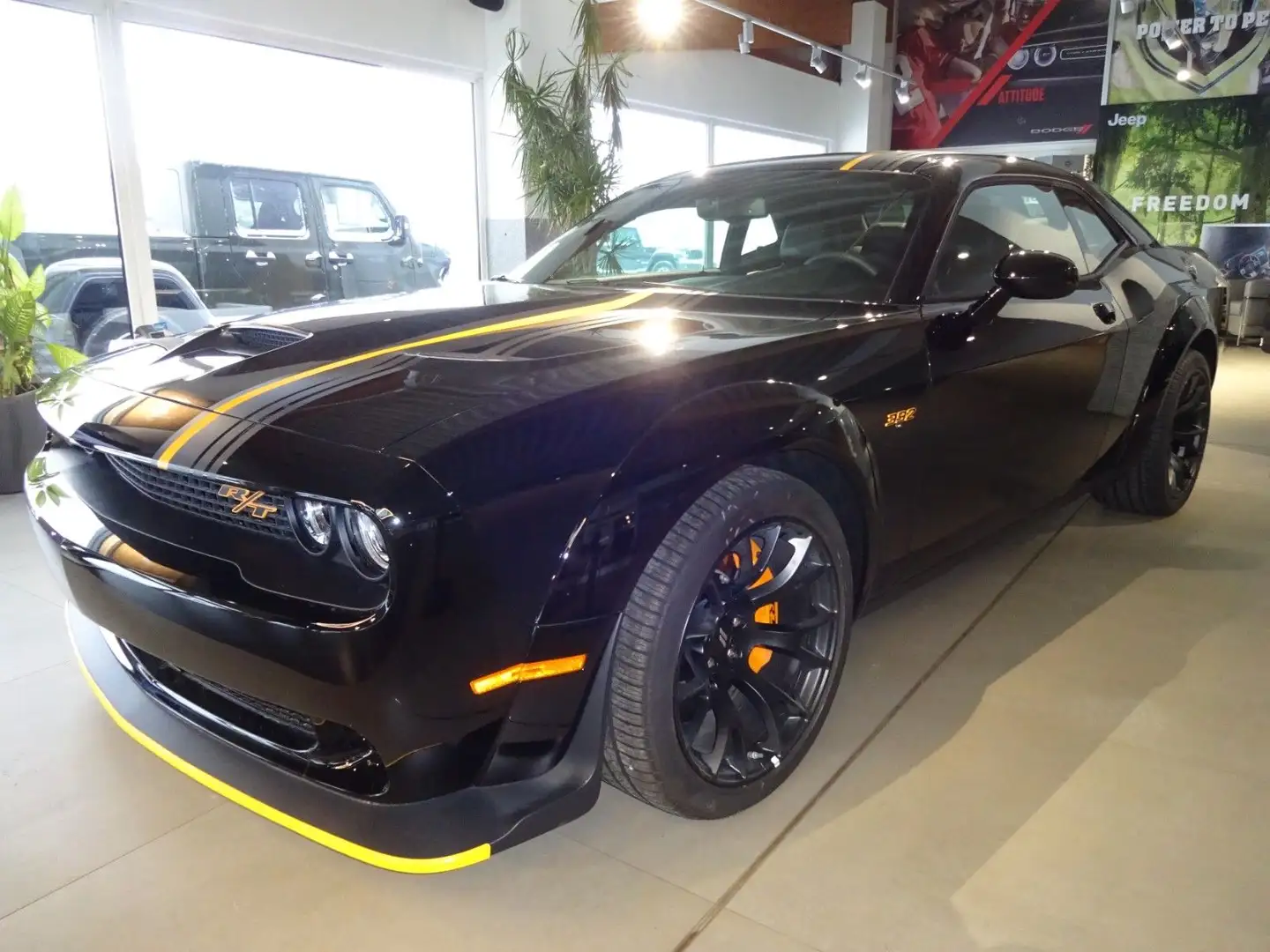 Dodge Challenger 6.4ScatPack Widebody Plus&OrangeP. Noir - 2