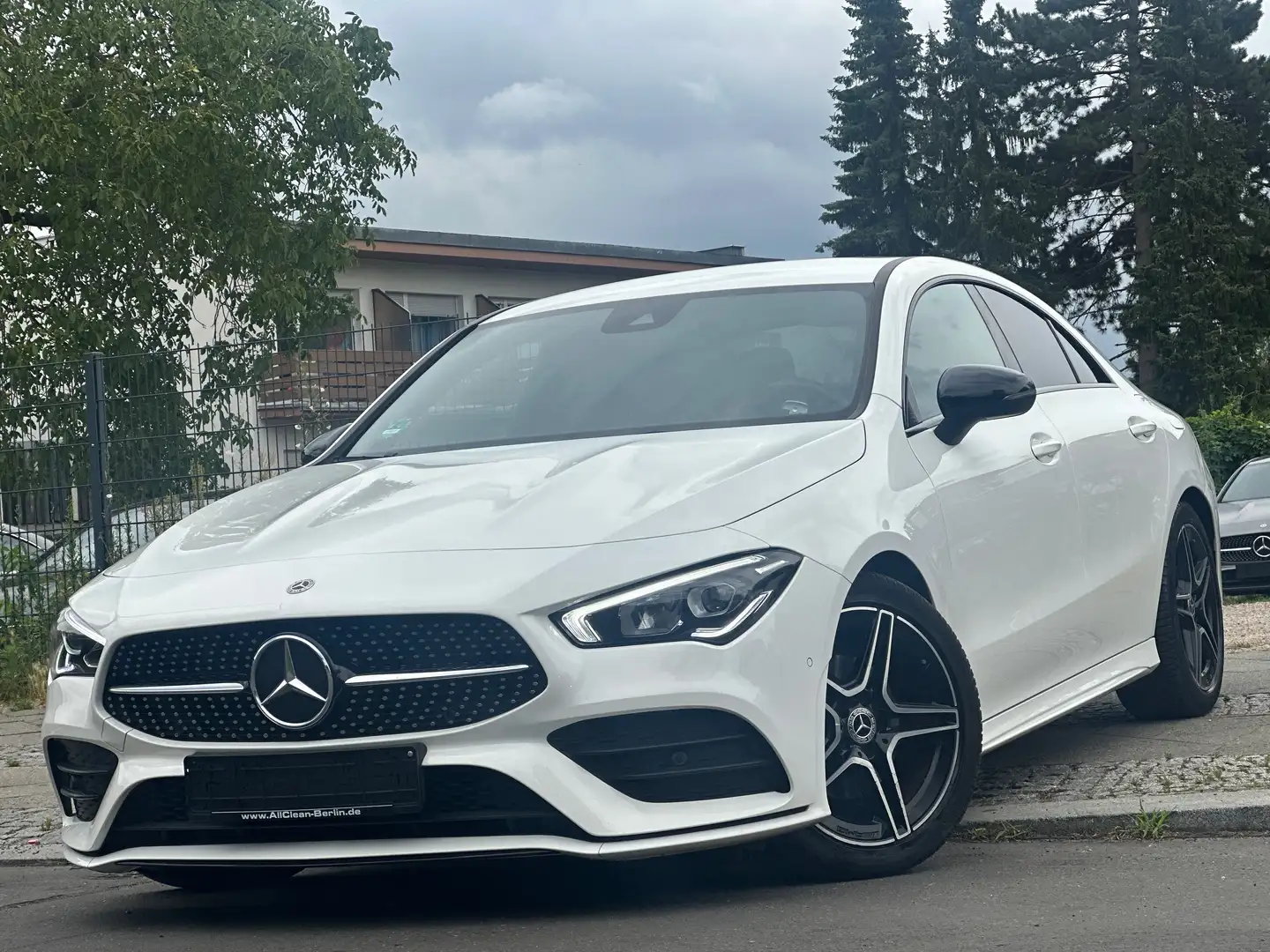 Mercedes-Benz CLA 180 CLA 180 AMG-line/Night-Paket/Alcantara/AHK Blanco - 1