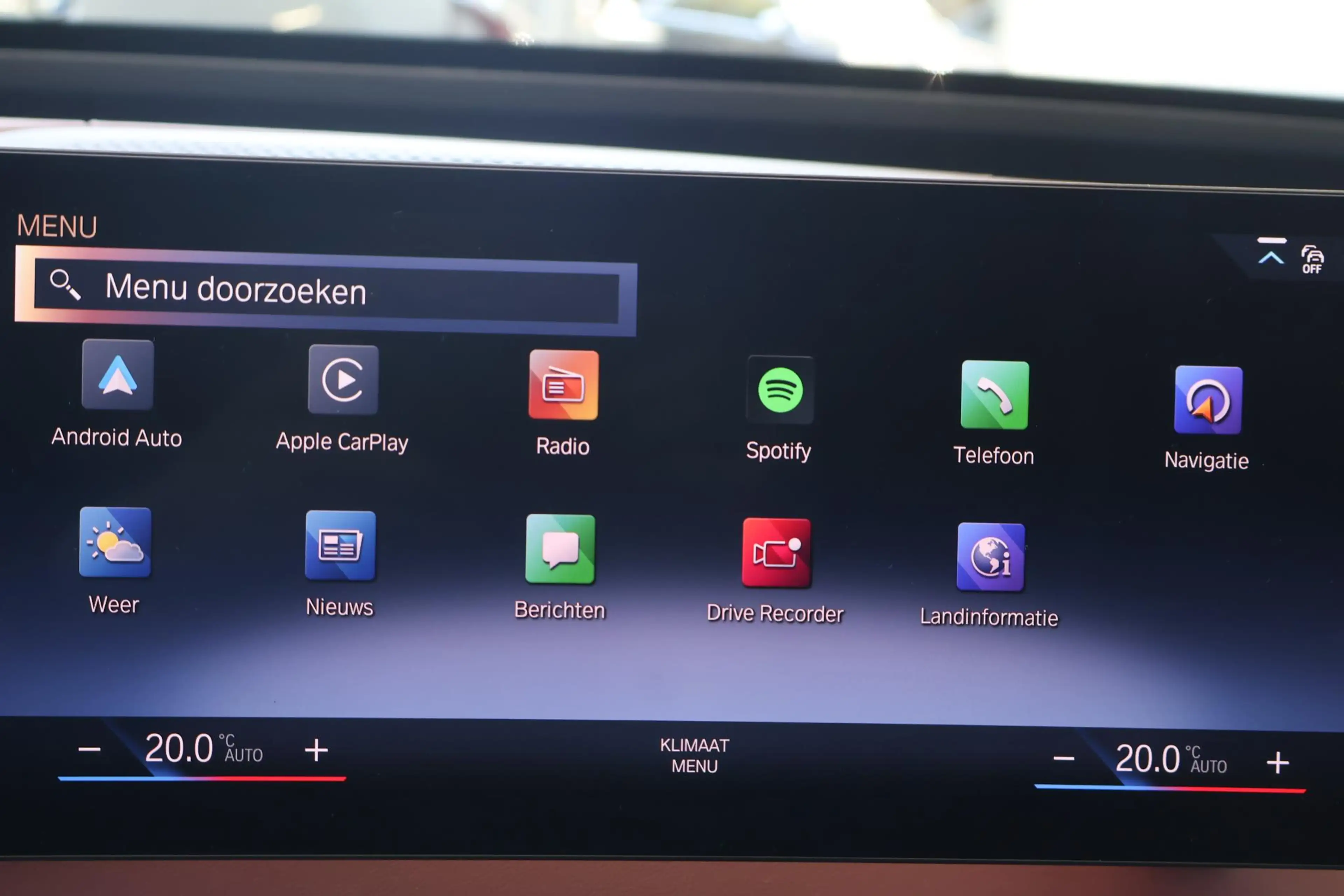 BMW iX xDrive40 High Executive 77 kWh Driving Assistant P — photo 15