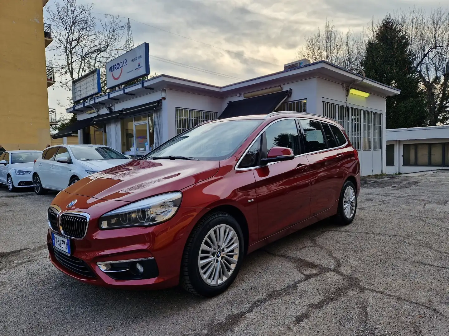 BMW 218 218d Gran Tourer Luxury 7p.ti auto Rosso - 1