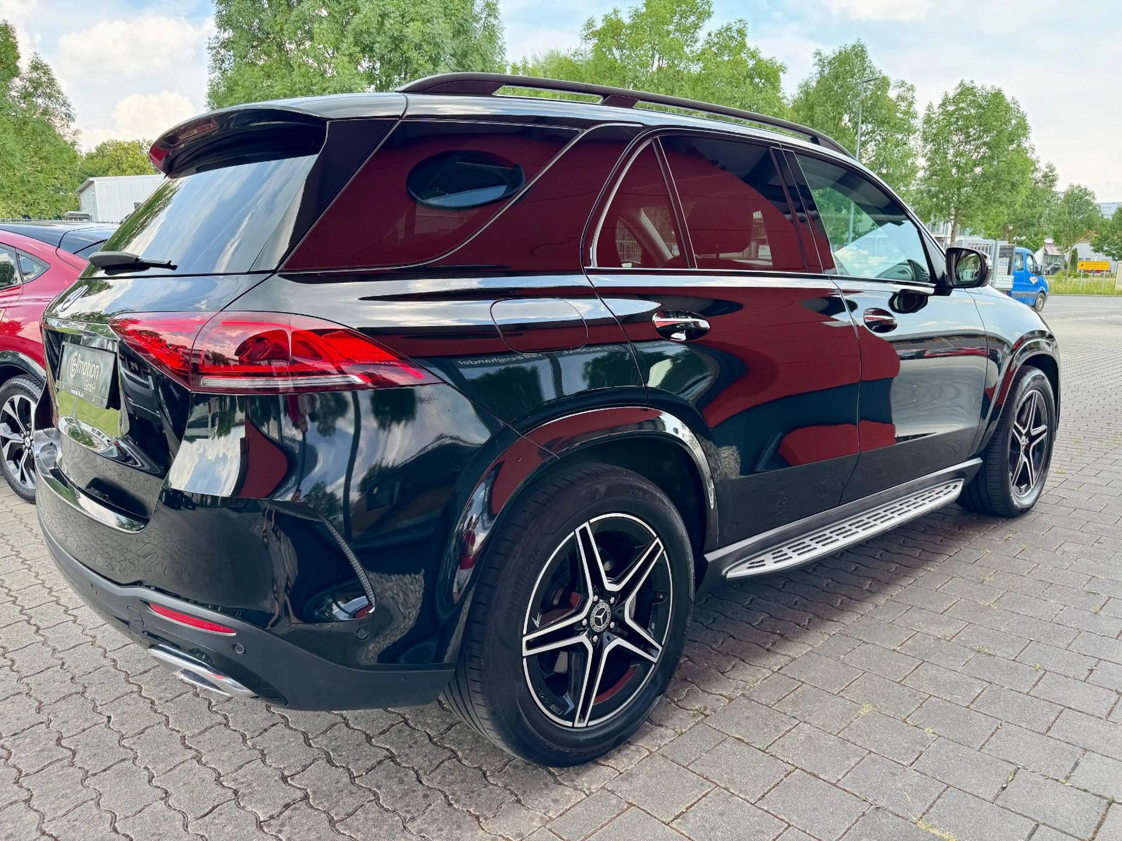 Mercedes-Benz GLE 350 d 4Matic AMG*PanoSD*Head-up*AHK*Distronic — photo 5