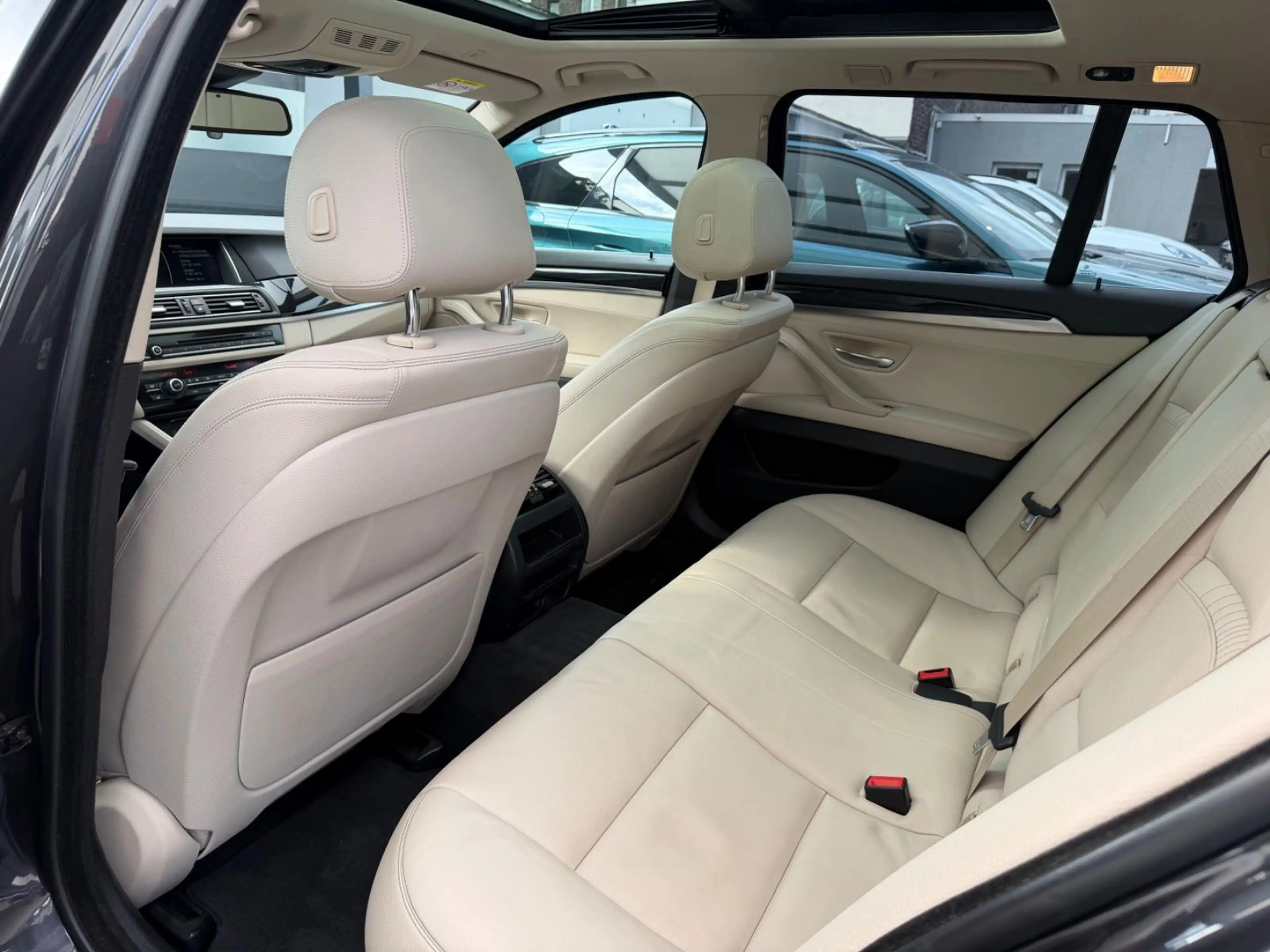 BMW 520 d Touring xDrive*PANORAMA*XENON*PROF — photo 15