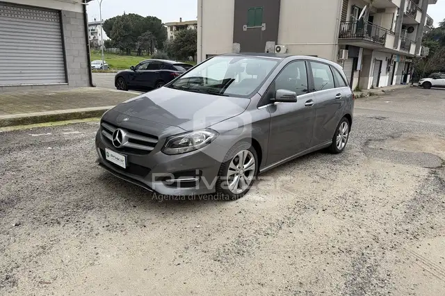 Mercedes-Benz B 180 B 180 d Automatic Premium
