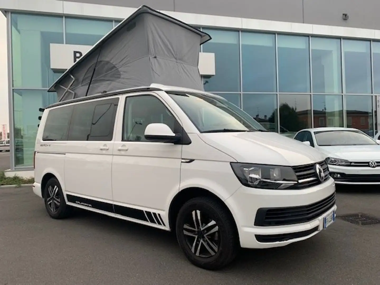 Volkswagen T6 California 2.0 TDI 7 POSTI GANCIO TRAINO IVA INCLUSA Bianco - 1