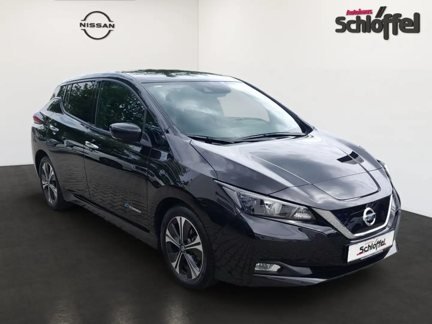 Nissan Leaf 40 kWh N-Connecta Schwarz - 1