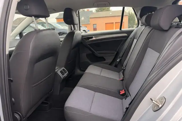 Volkswagen Golf view 14