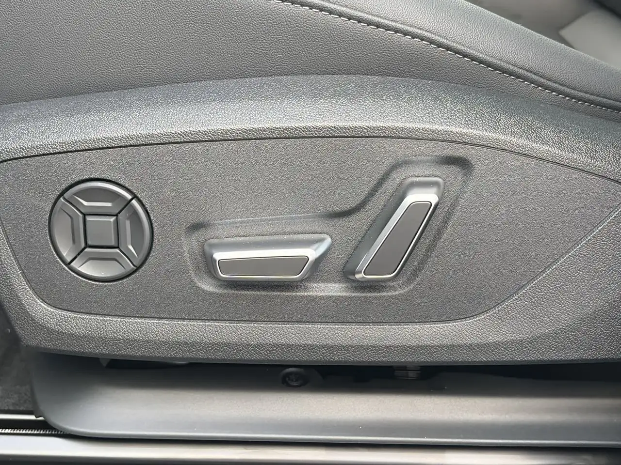Audi Q3 снимка Audi Q3