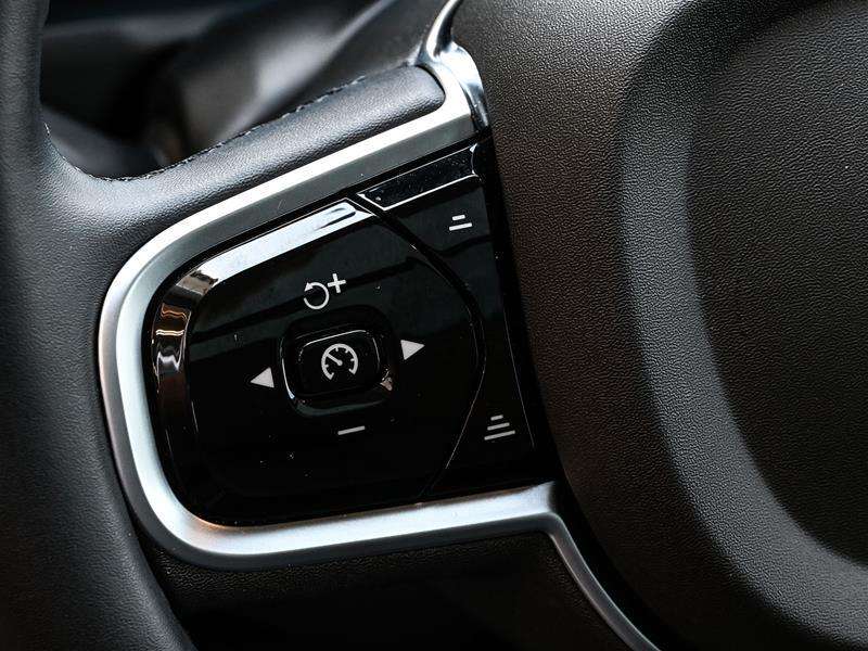 2025 Volvo XC90 T8 AWD Ultra Bright Theme 7-Seater thumb 19