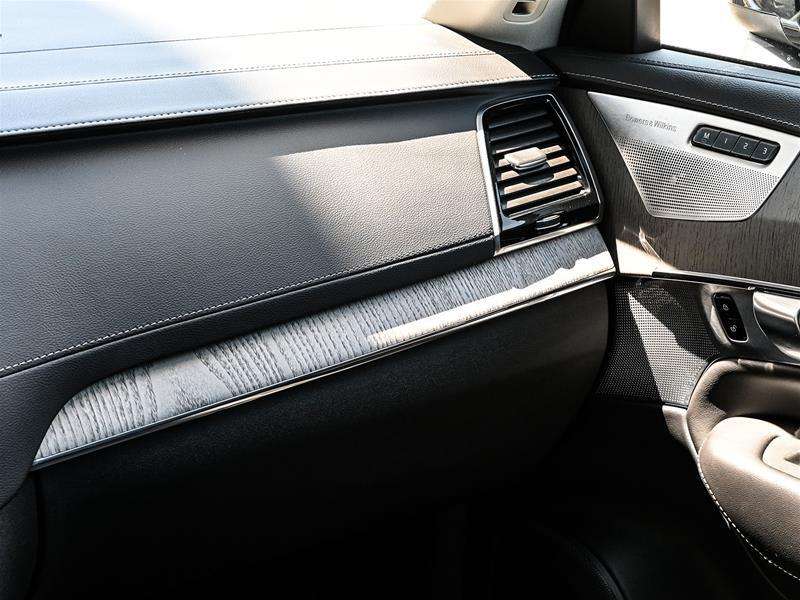 2025 Volvo XC90 T8 AWD Ultra Bright Theme 7-Seater thumb 30