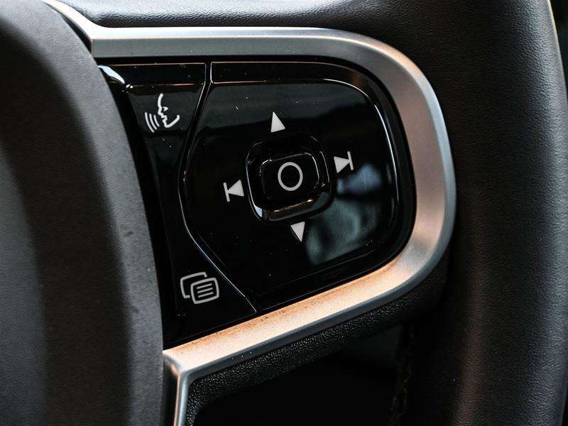 2025 Volvo XC90 T8 AWD Ultra Bright Theme 7-Seater thumb 10