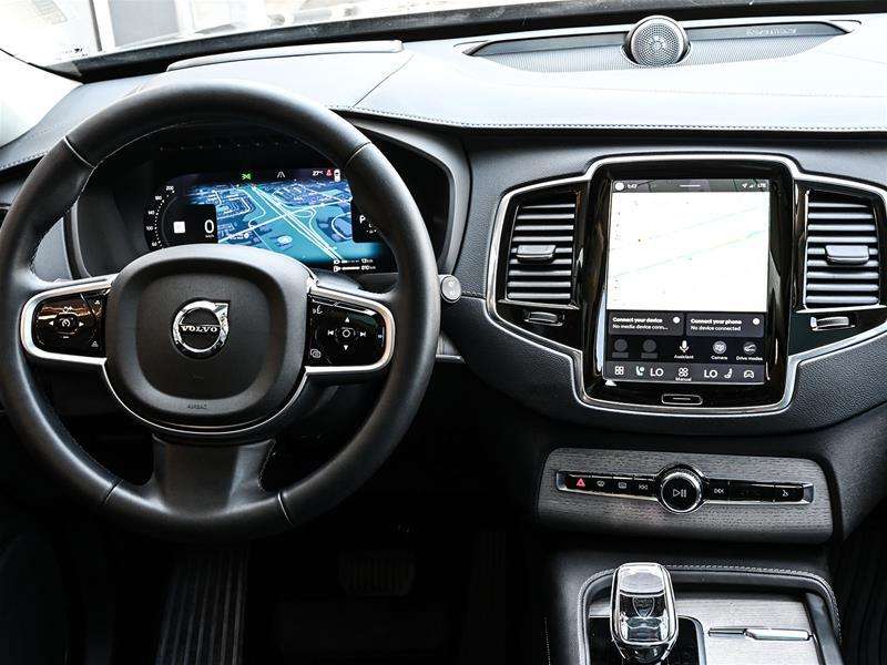 2025 Volvo XC90 T8 AWD Ultra Bright Theme 7-Seater thumb 23