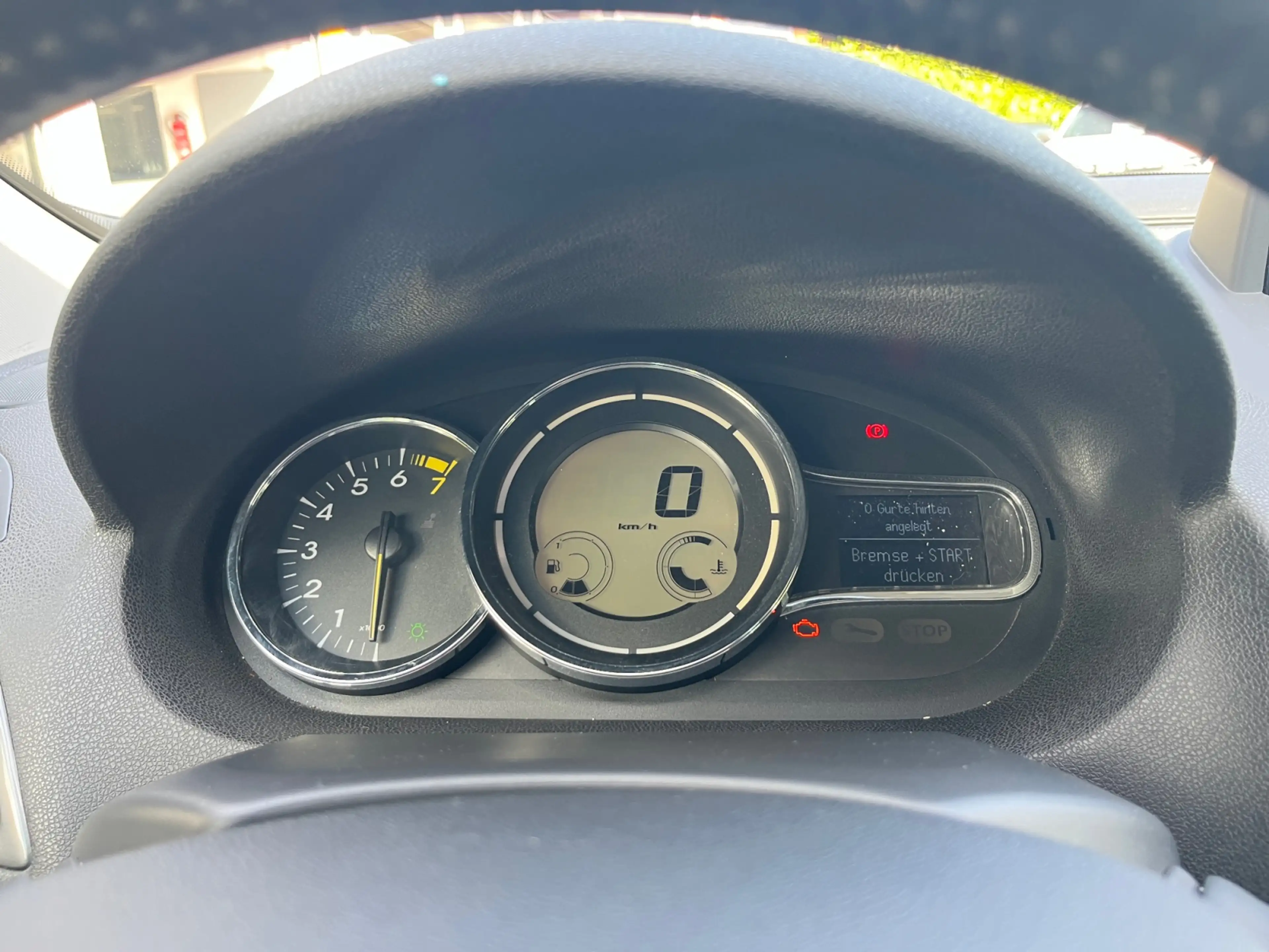 Renault Megane Grandtour 1.2 TCe 115 Limited ENERGY 1.2 TCe 115 E — photo 12