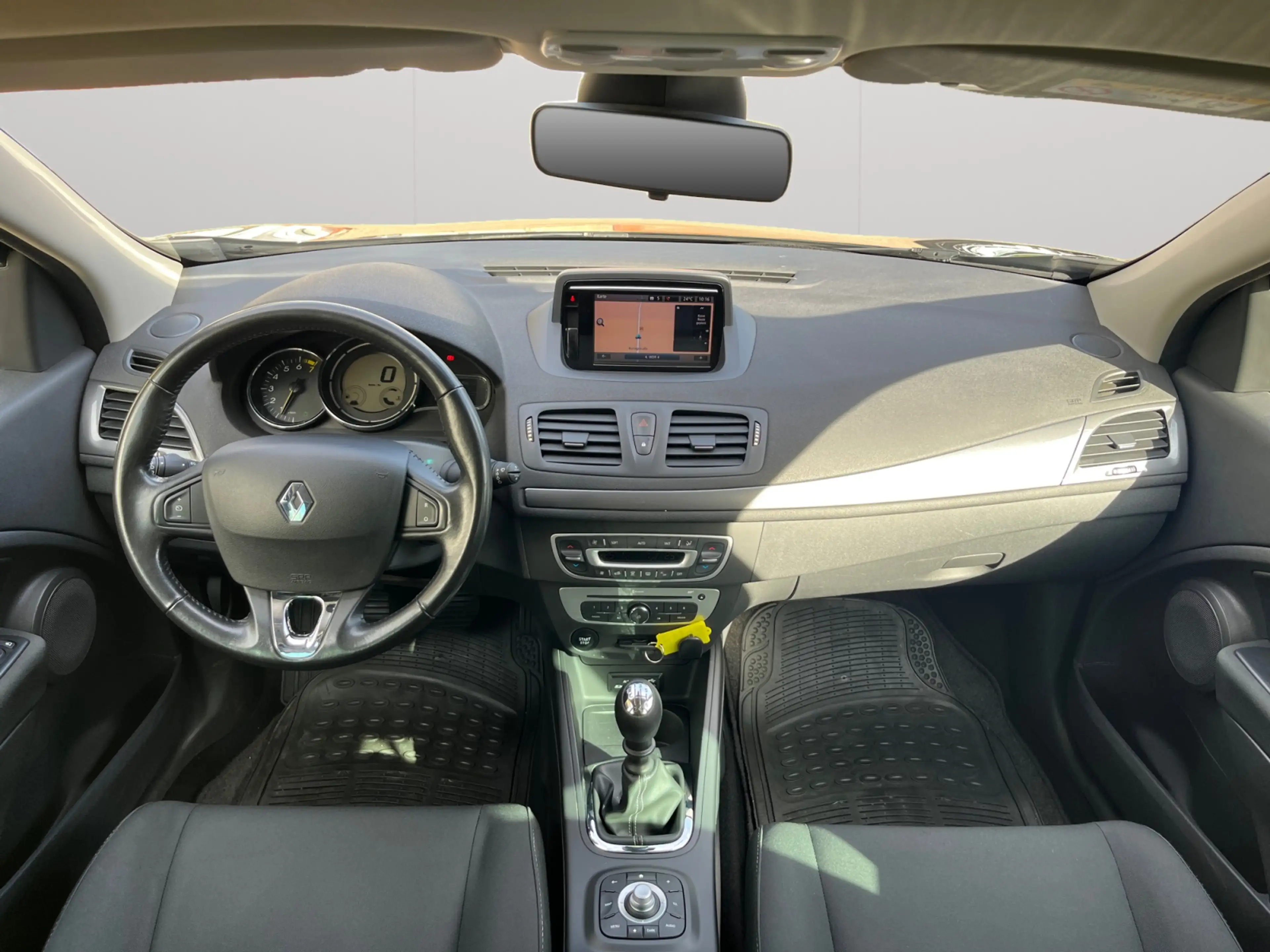 Renault Megane Grandtour 1.2 TCe 115 Limited ENERGY 1.2 TCe 115 E — photo 10