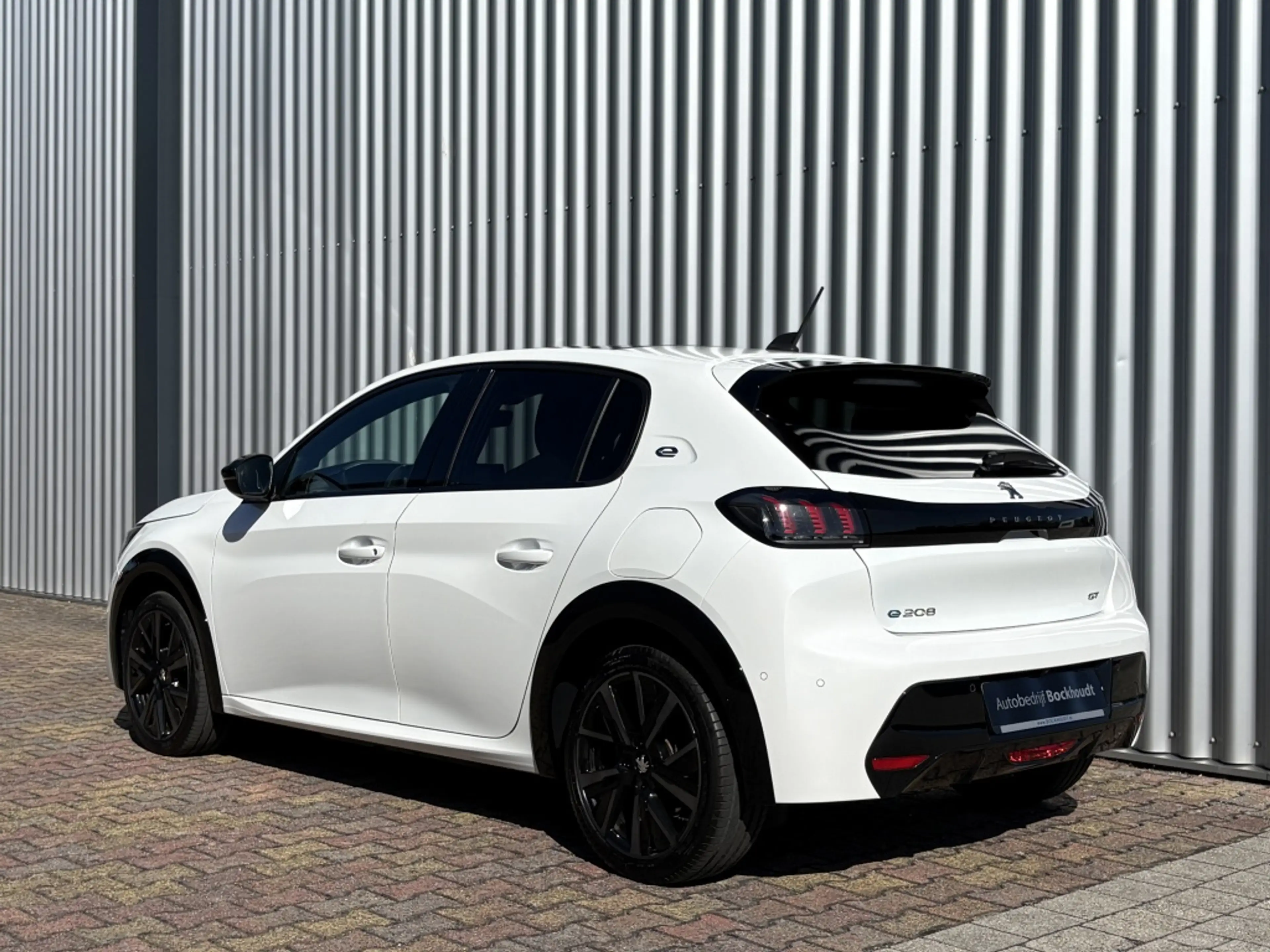 Peugeot e-208 GT 50 kWh | Panorama Dak | Stoelverw. | Navigatie — photo 7