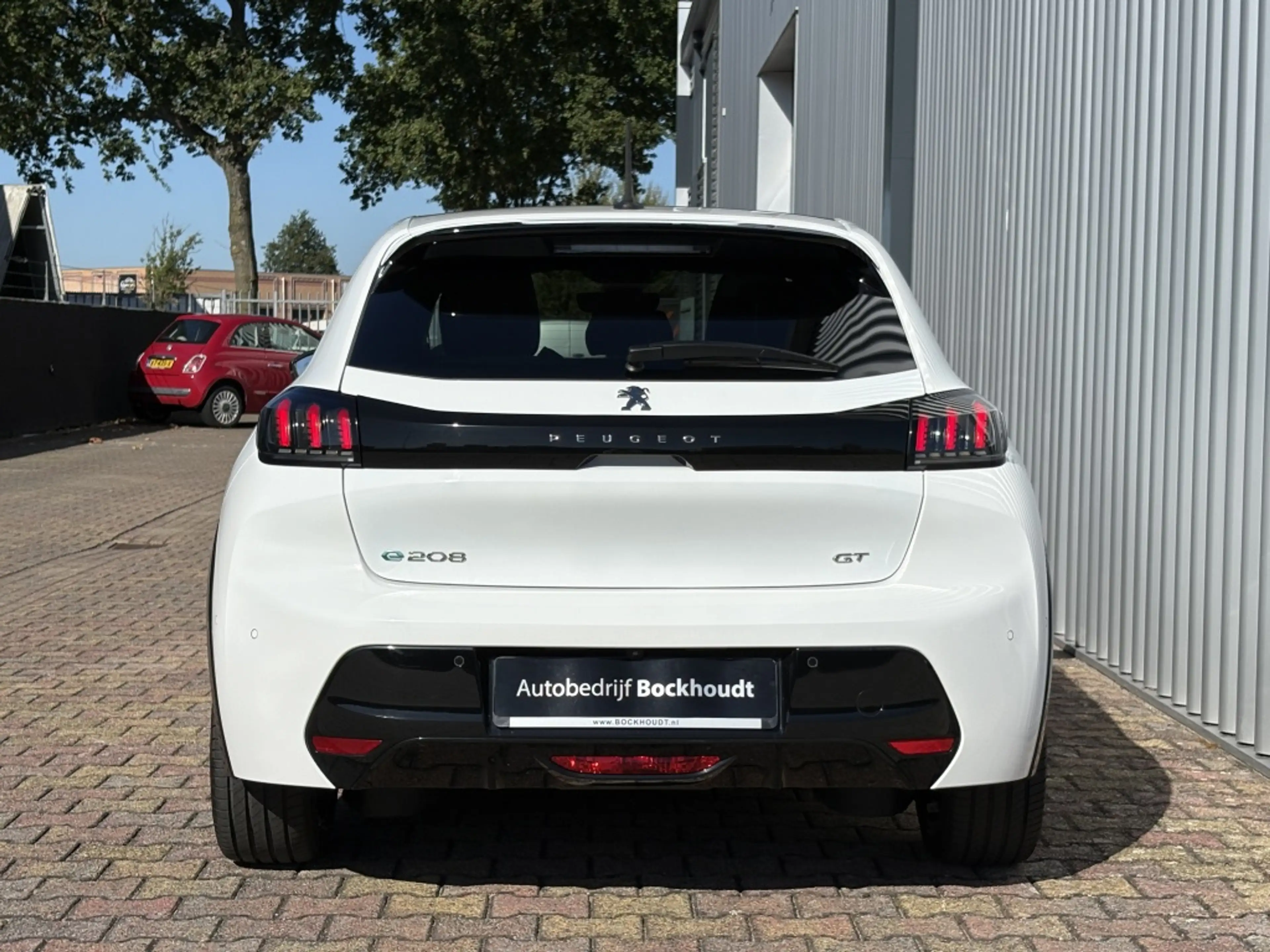Peugeot e-208 GT 50 kWh | Panorama Dak | Stoelverw. | Navigatie — photo 8
