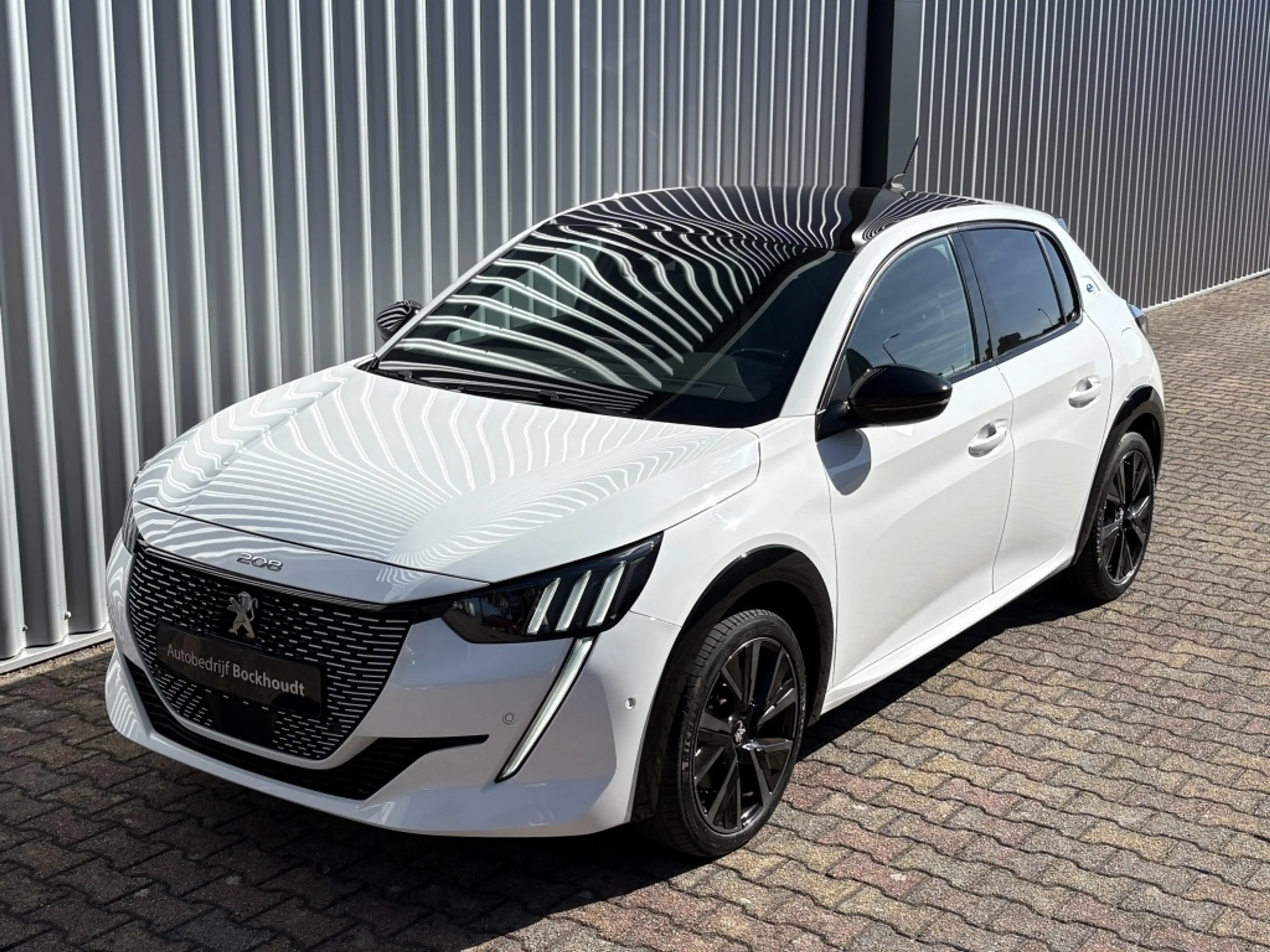 Peugeot e-208 GT 50 kWh | Panorama Dak | Stoelverw. | Navigatie — photo 5