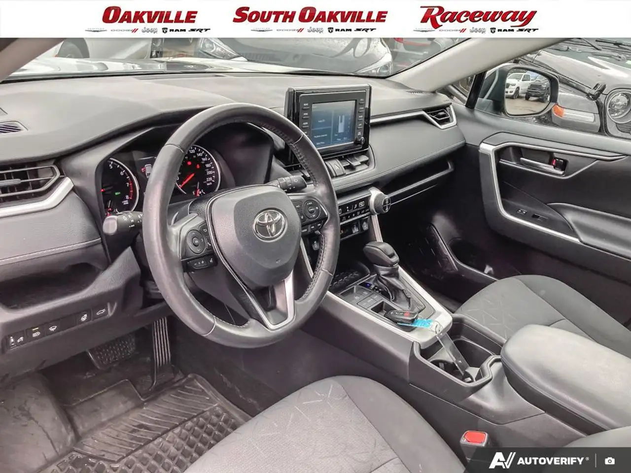 Toyota RAV 4 снимка Toyota RAV 4