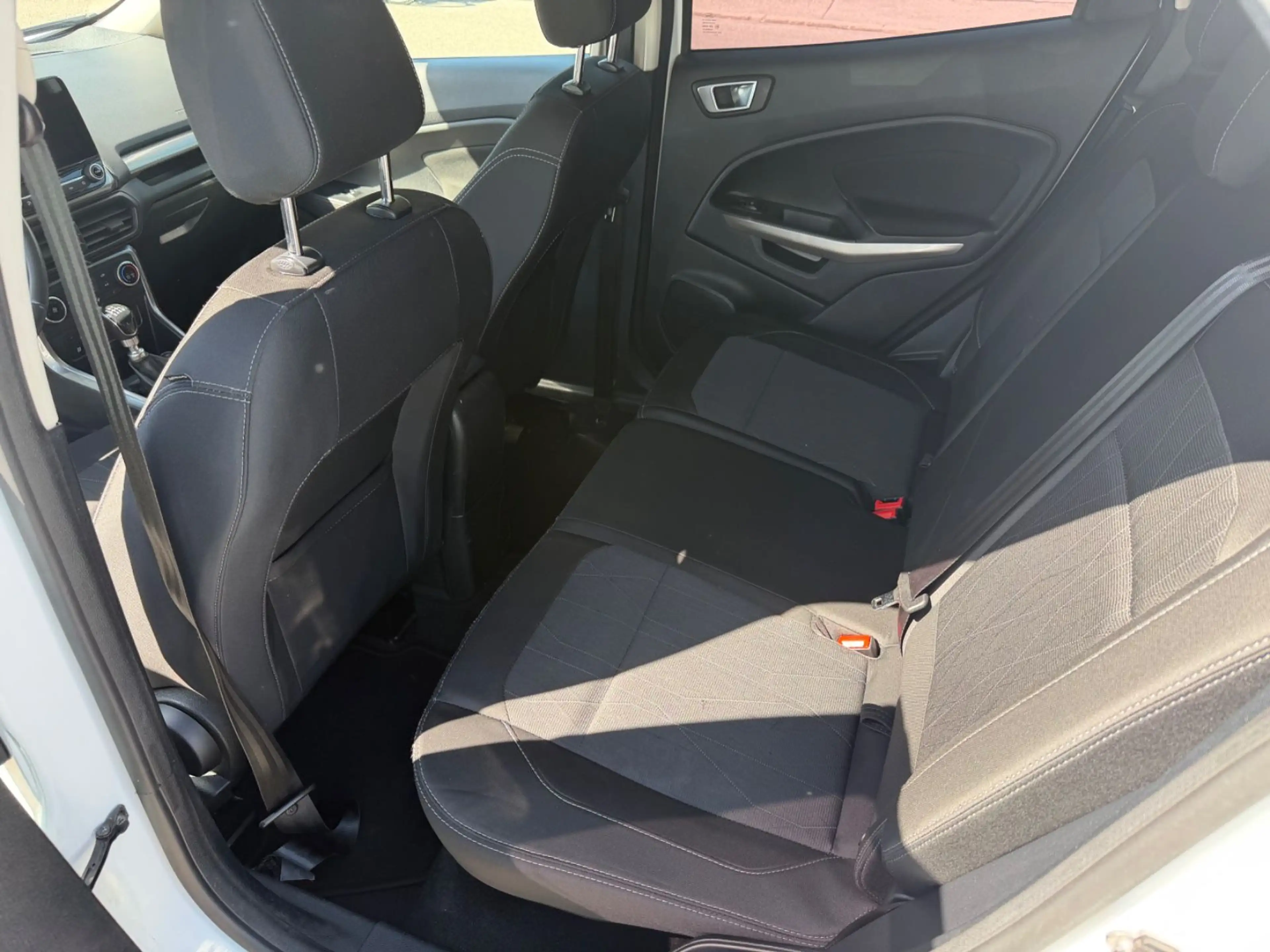 Ford EcoSport 1,5 EcoBlue 74kW Cool & Connect — photo 9