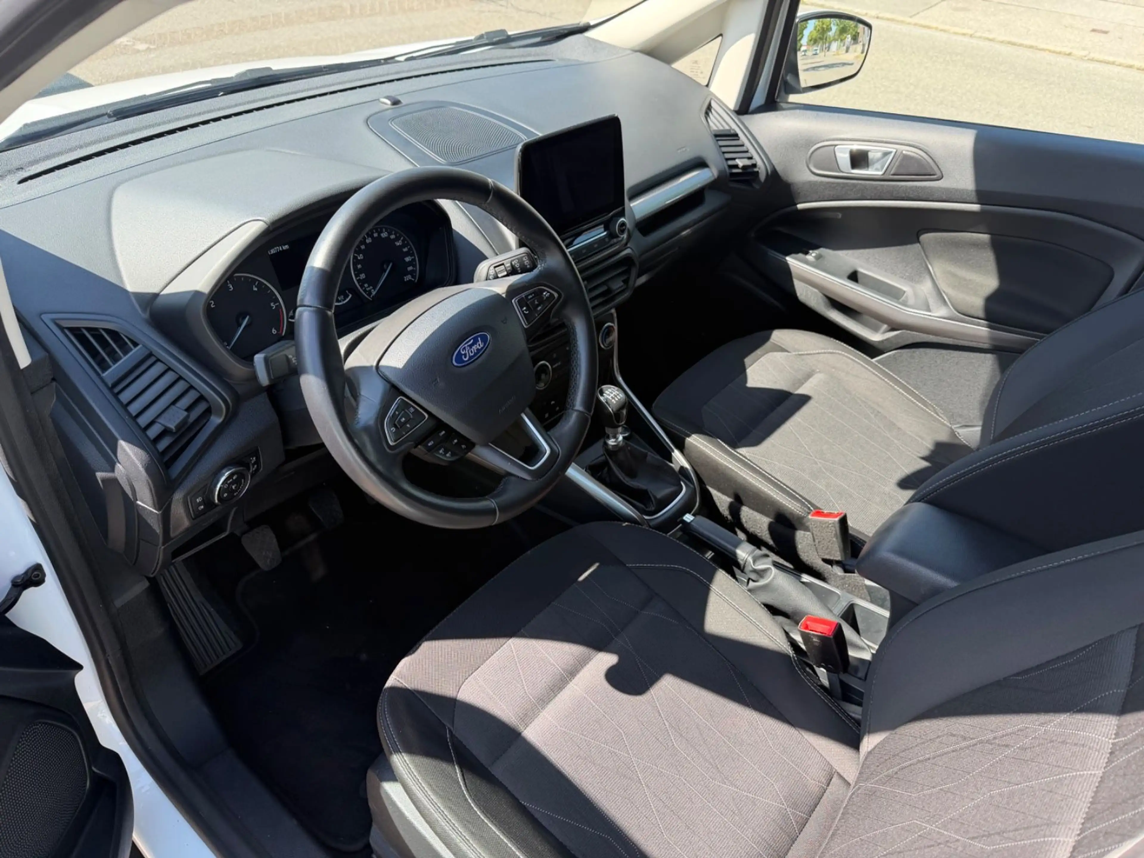 Ford EcoSport 1,5 EcoBlue 74kW Cool & Connect — photo 8
