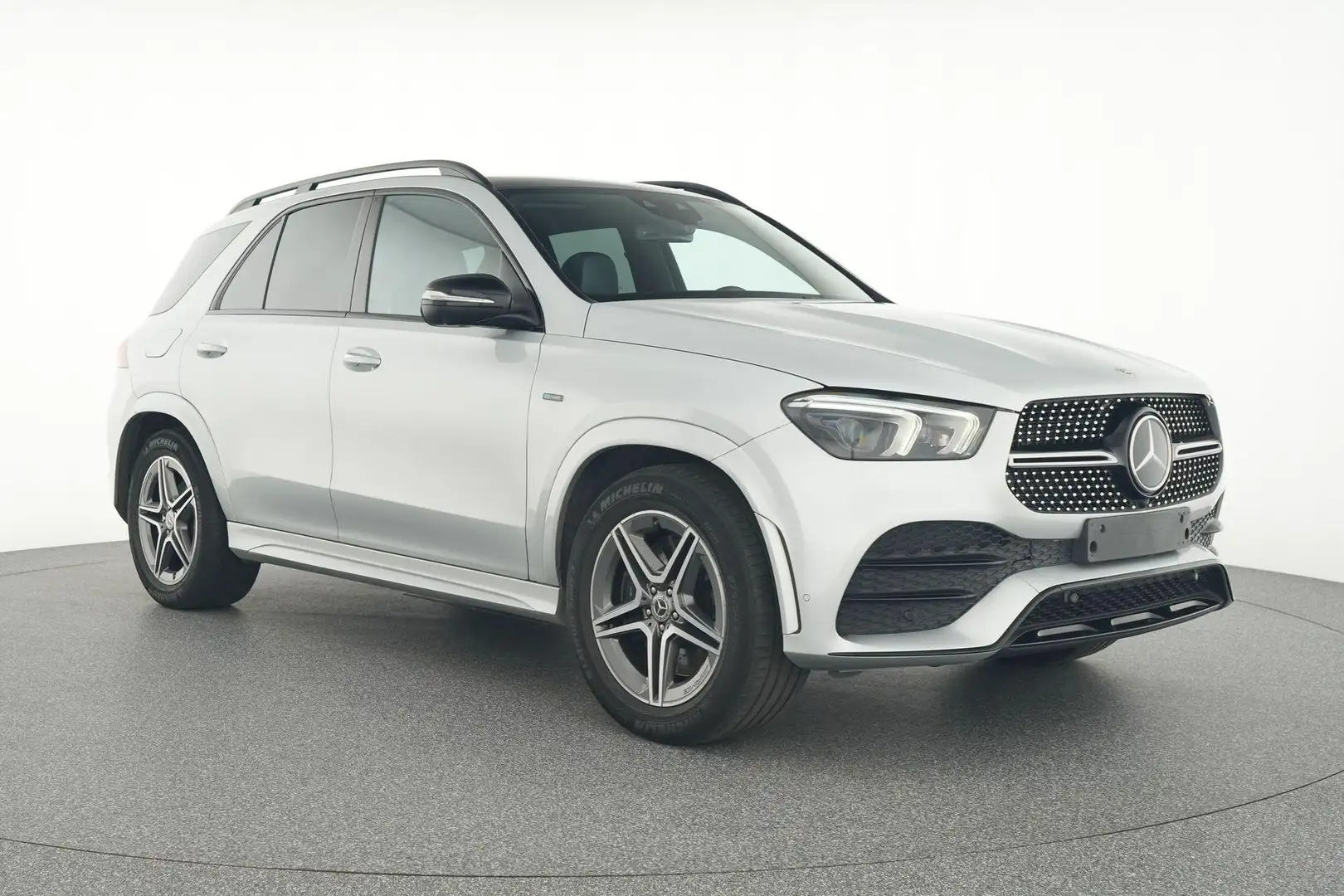 Mercedes-Benz GLE 350 DE 4MATIC AMG Line | Panoramisch dak | Trekhaak | Zilver - 2