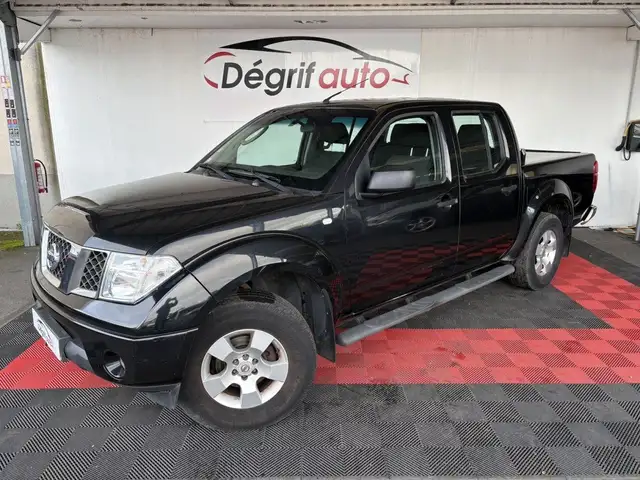 Nissan Navara 2.5 dCi 174 ch Double Cab Confort