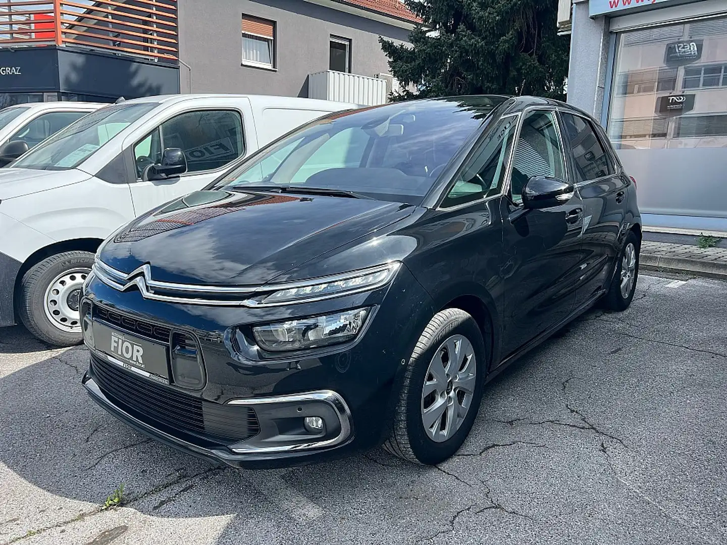 Citroen Grand C4 Picasso BlueHDI 120 S&S EAT6 Feel Edition (G2530) Schwarz - 1