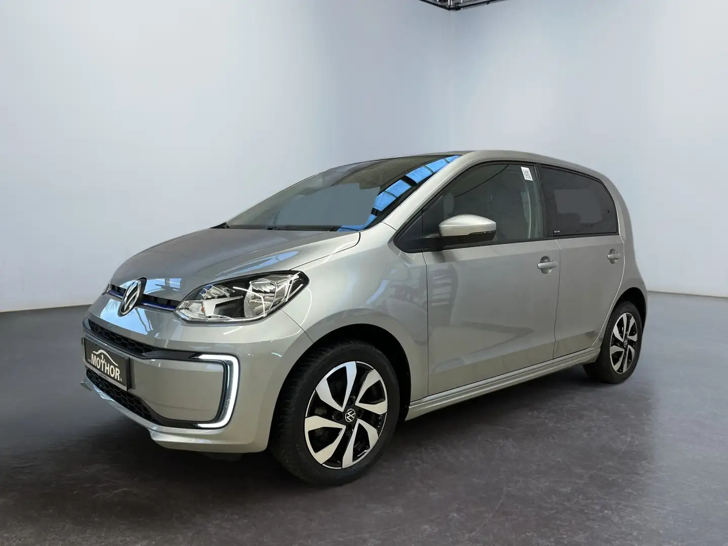 Volkswagen e-up! Active Sitzheizung Bluetooth DAB+ Silber - 2