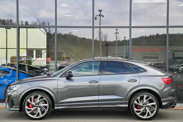 Audi RS Q3 view 6