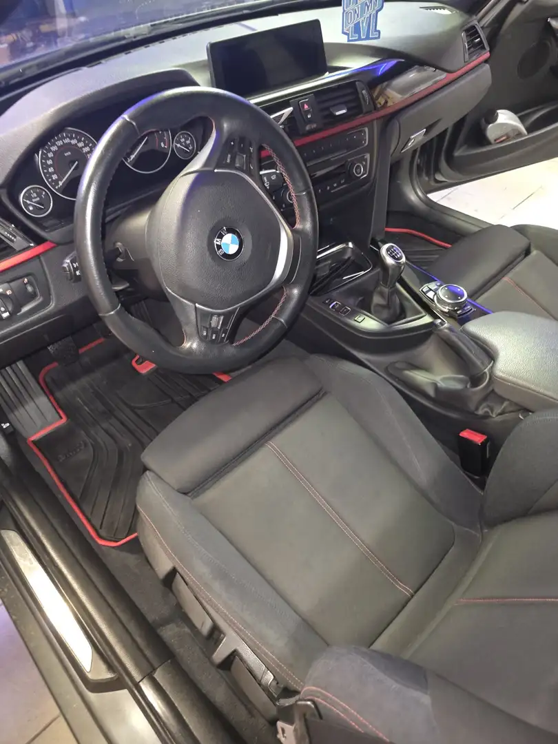BMW 318 318d xDrive Touring Sport-Line - 2