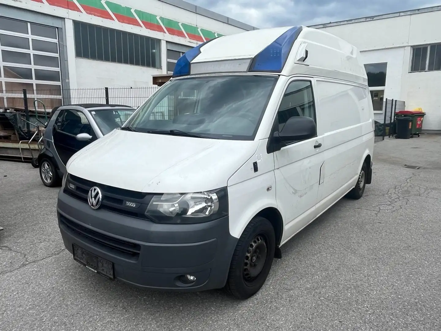 Volkswagen T6 Transporter Rettungswagen 2.0 TDI 103KW 140PS Blanc - 1