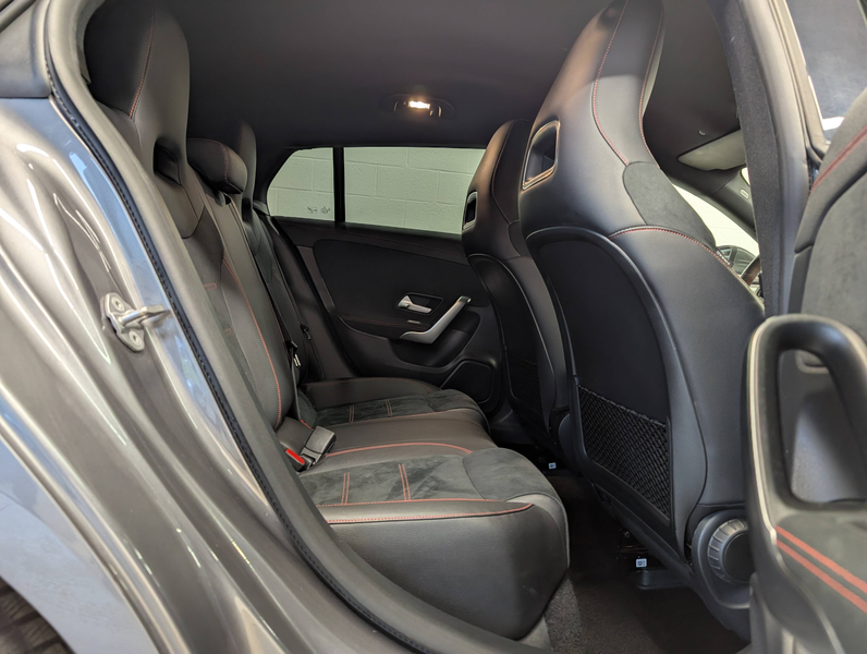 Mercedes-Benz CLA 180 ShootingBrake AMG GTRONIC LED-NAVI-PARKTRONIC-CAM — photo 7