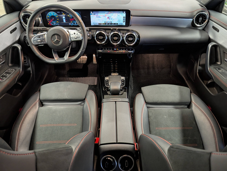 Mercedes-Benz CLA 180 ShootingBrake AMG GTRONIC LED-NAVI-PARKTRONIC-CAM — photo 5