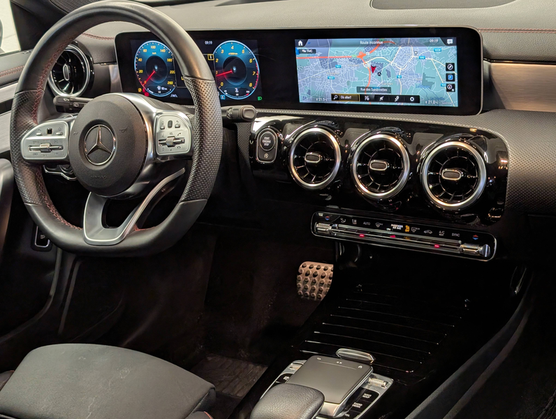 Mercedes-Benz CLA 180 ShootingBrake AMG GTRONIC LED-NAVI-PARKTRONIC-CAM — photo 9