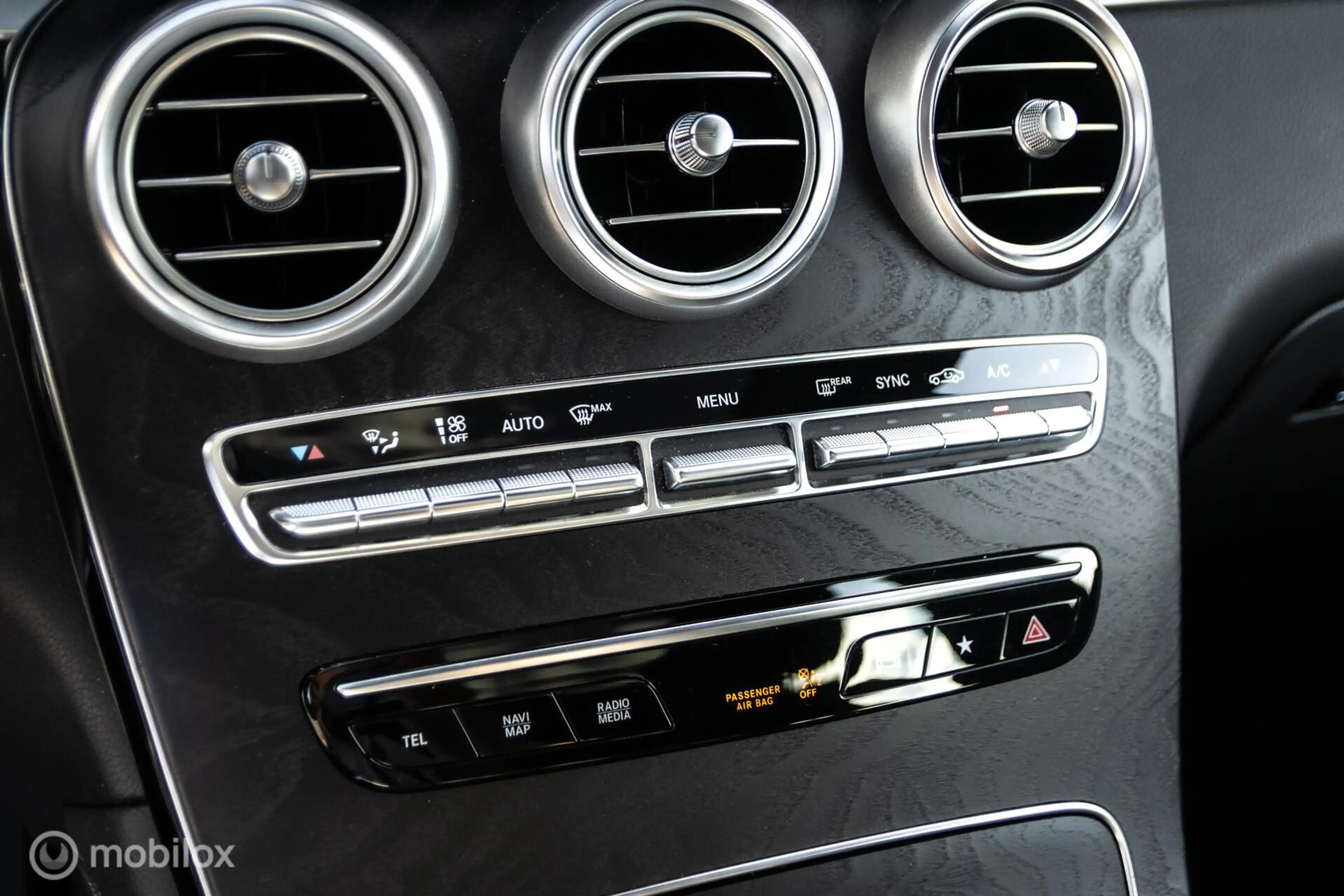 Mercedes-Benz GLC 200 4MATIC Premium — photo 19