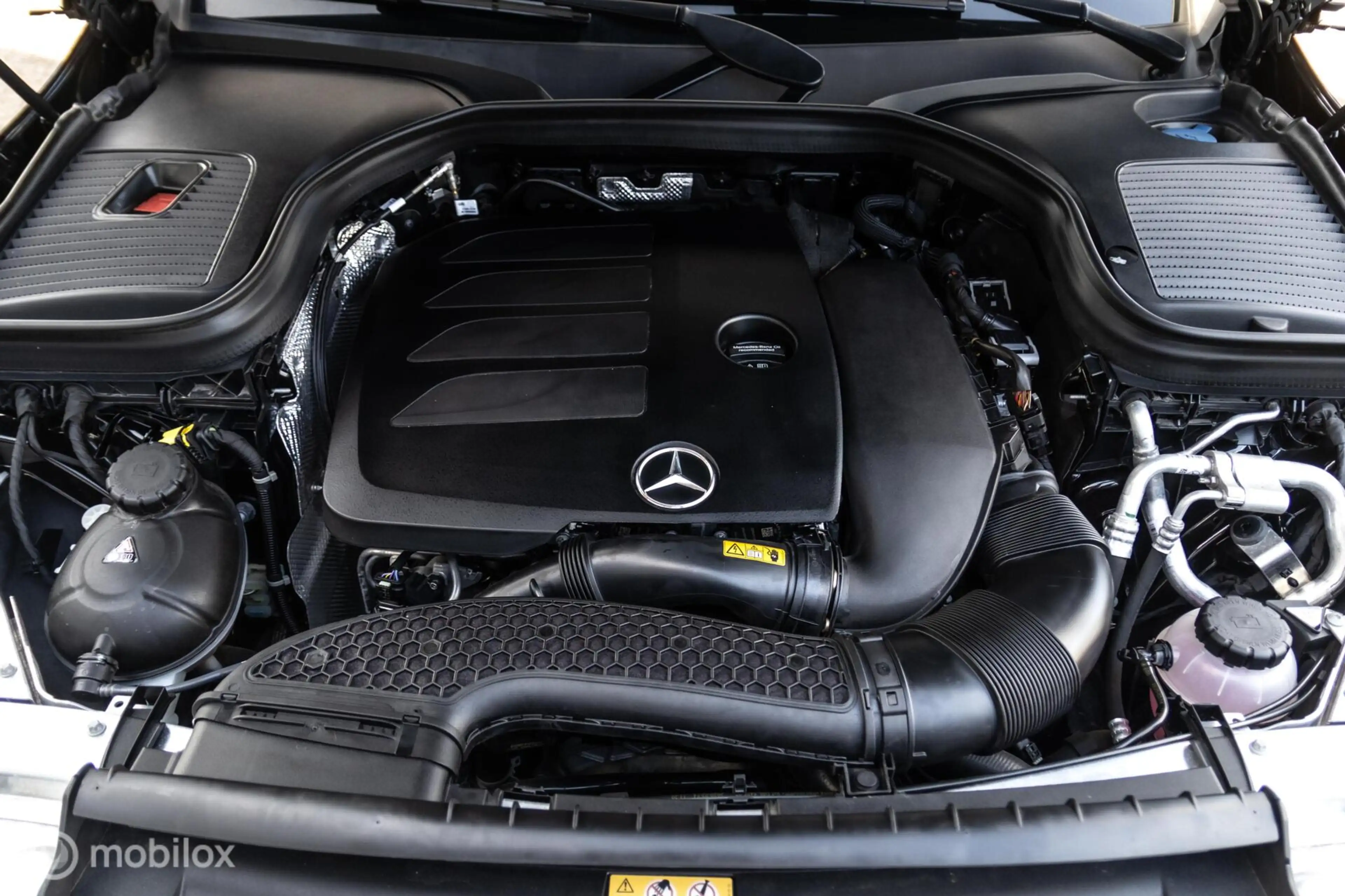 Mercedes-Benz GLC 200 4MATIC Premium — photo 39