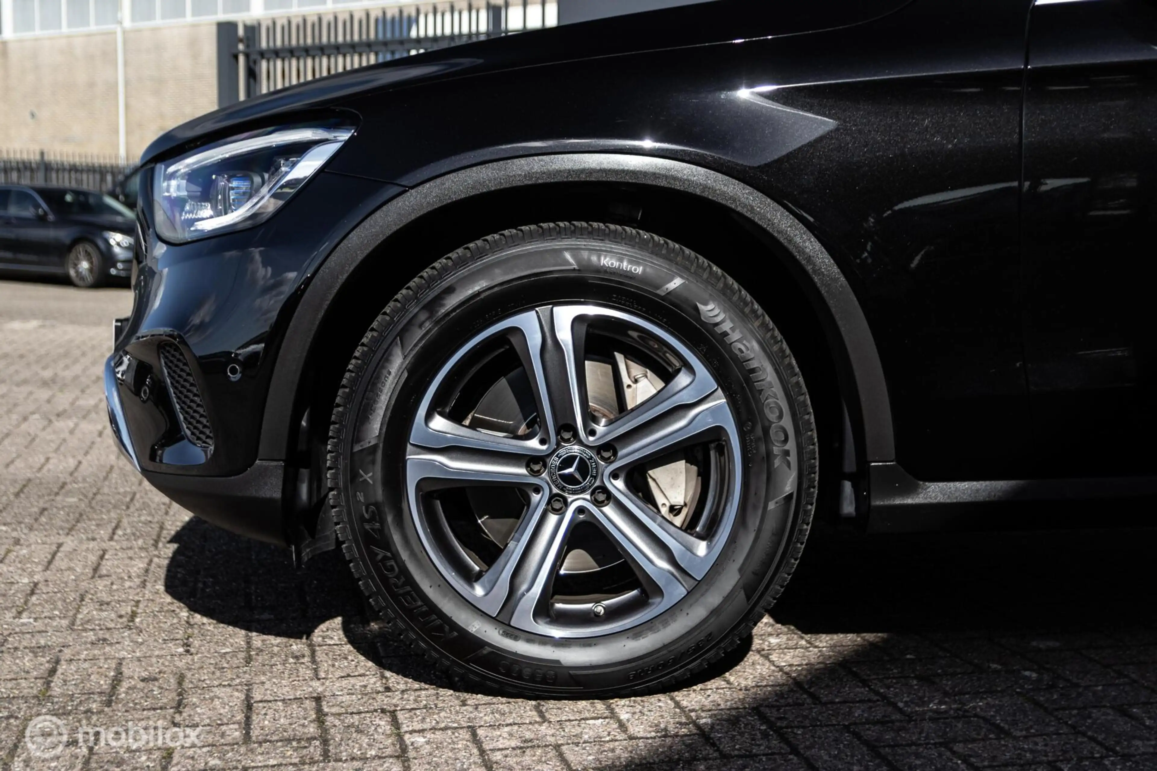 Mercedes-Benz GLC 200 4MATIC Premium — photo 8