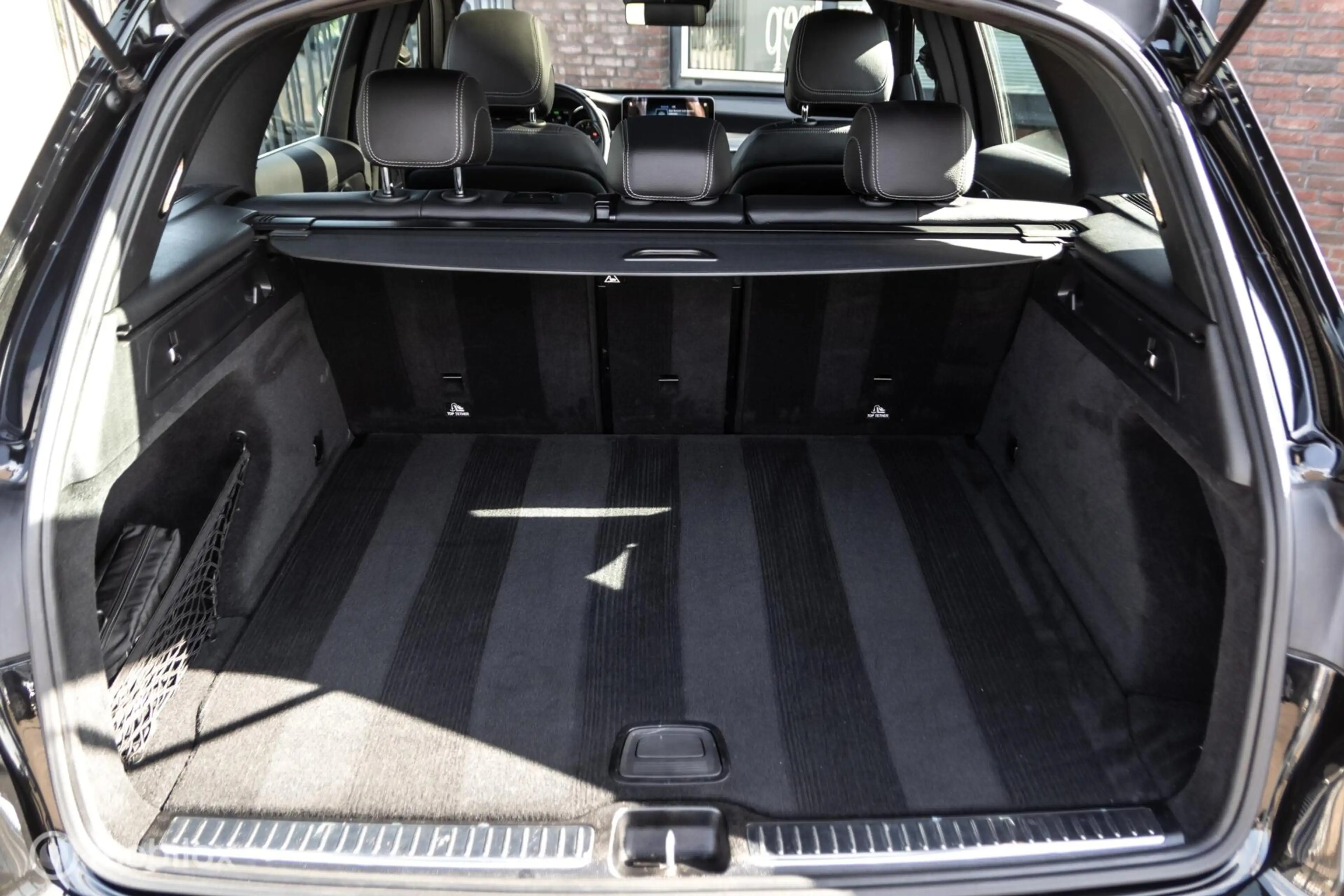 Mercedes-Benz GLC 200 4MATIC Premium — photo 36