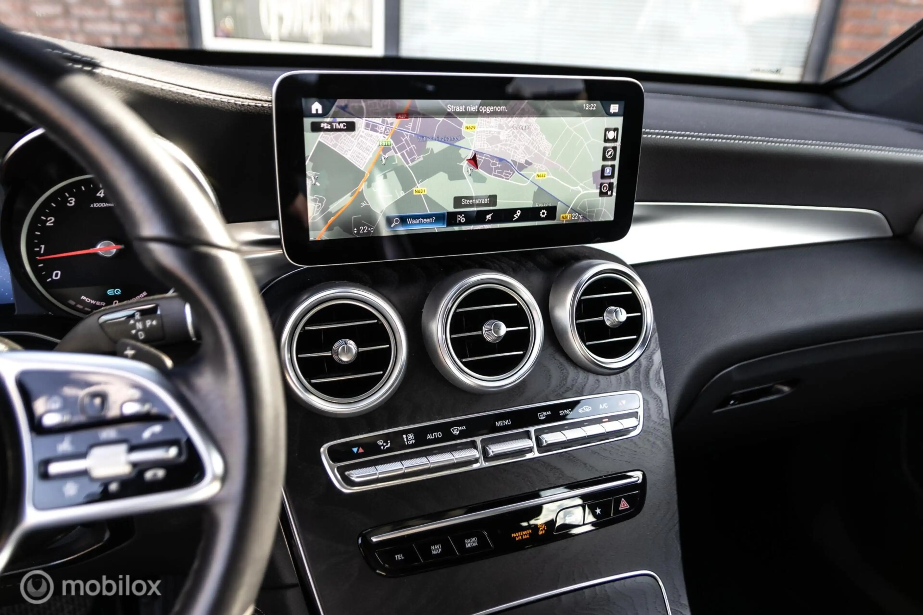 Mercedes-Benz GLC 200 4MATIC Premium — photo 18