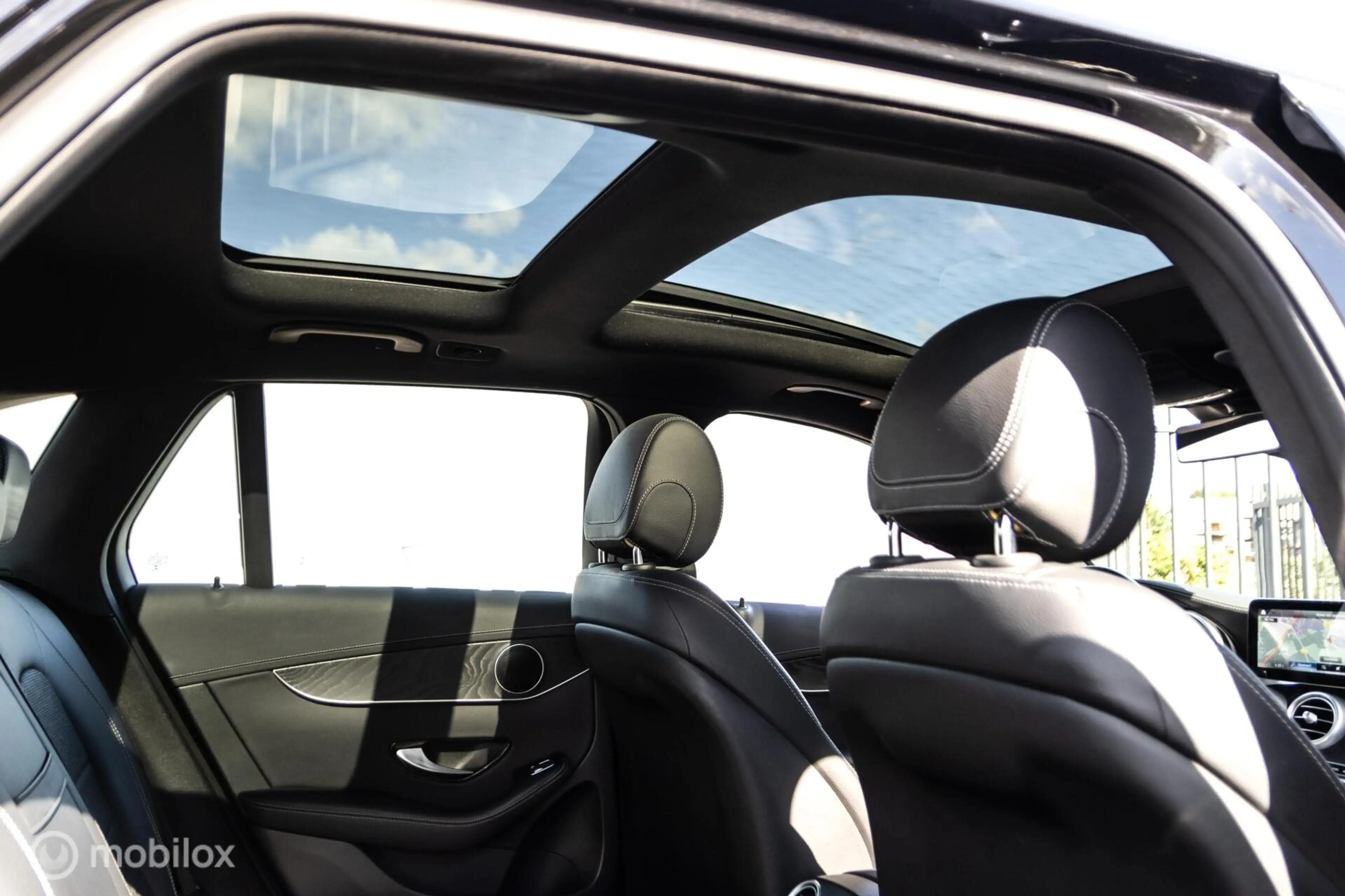 Mercedes-Benz GLC 200 4MATIC Premium — photo 26