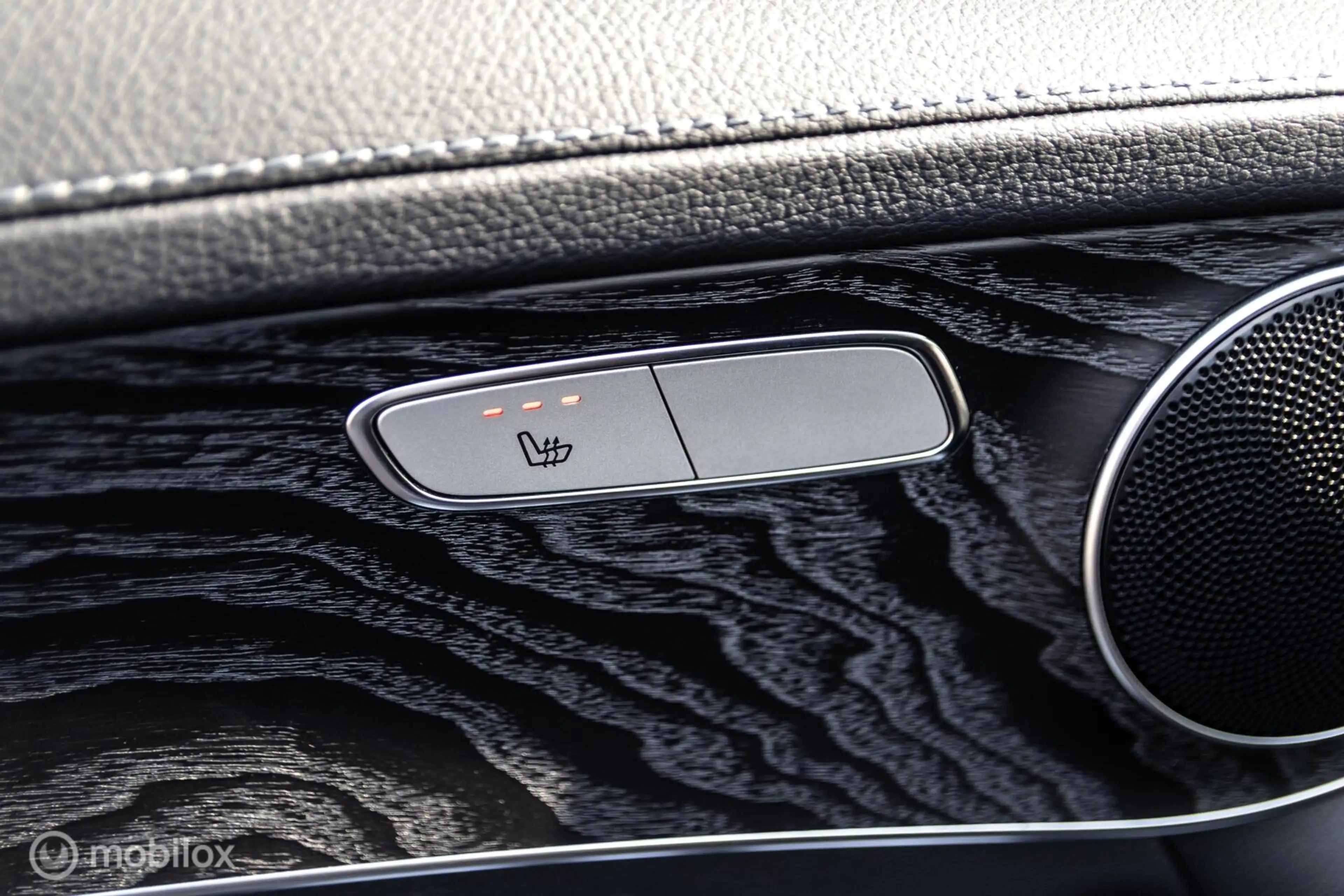Mercedes-Benz GLC 200 4MATIC Premium — photo 24