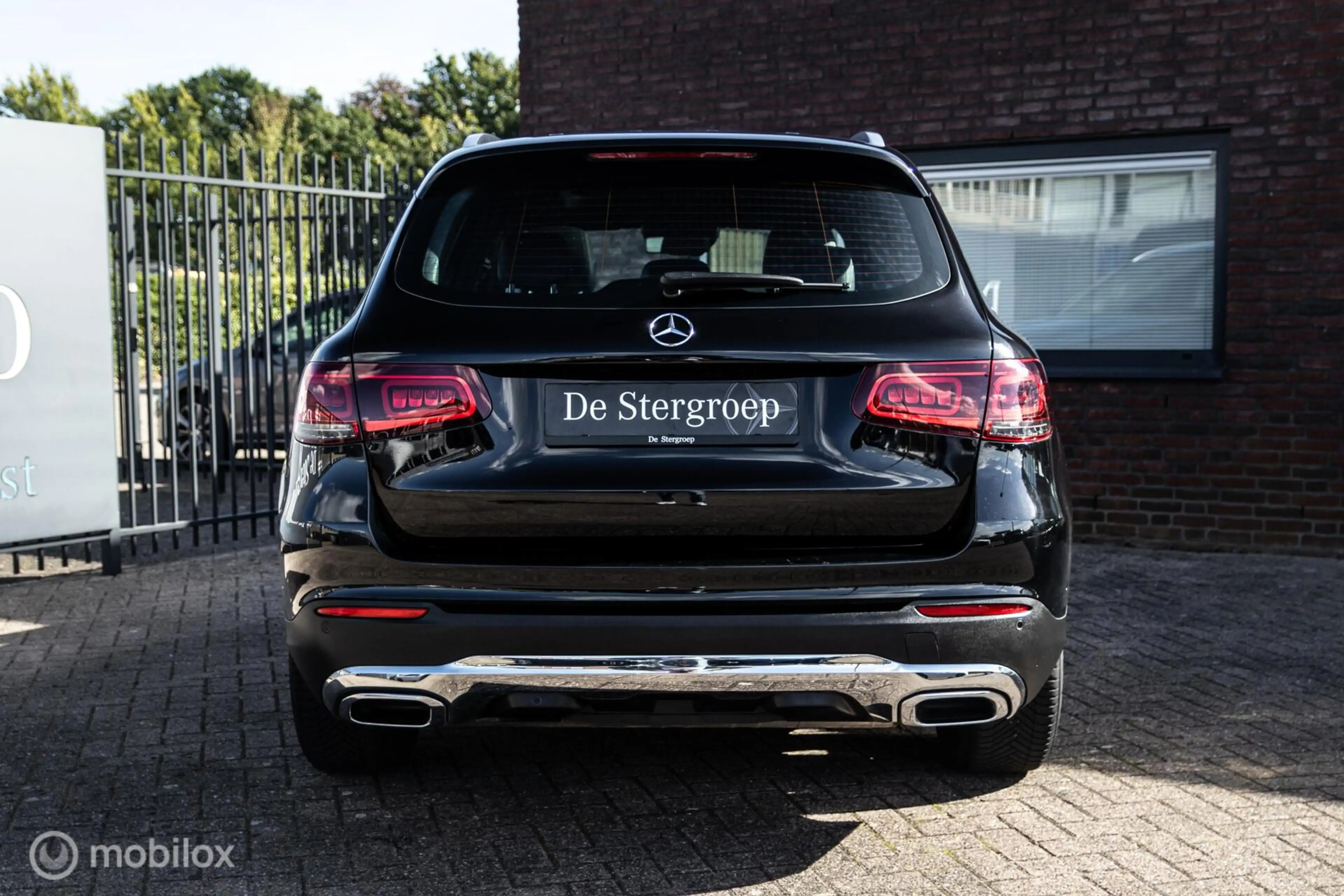 Mercedes-Benz GLC 200 4MATIC Premium — photo 11